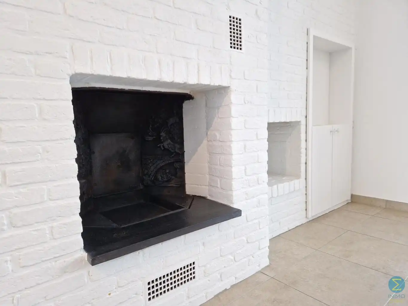 Woning met 3 slaapkamers en inpandige garage op 328m² foto 5