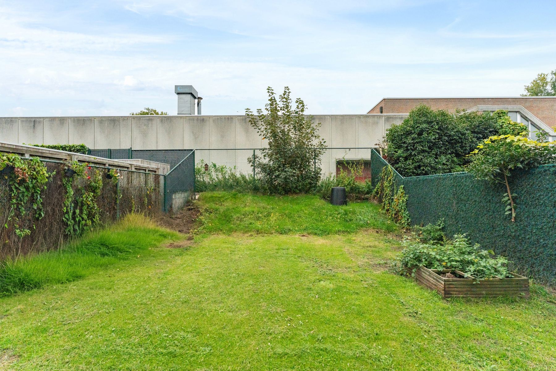 Instapklare woning  met 4 slpk, garage en stadstuin foto 16