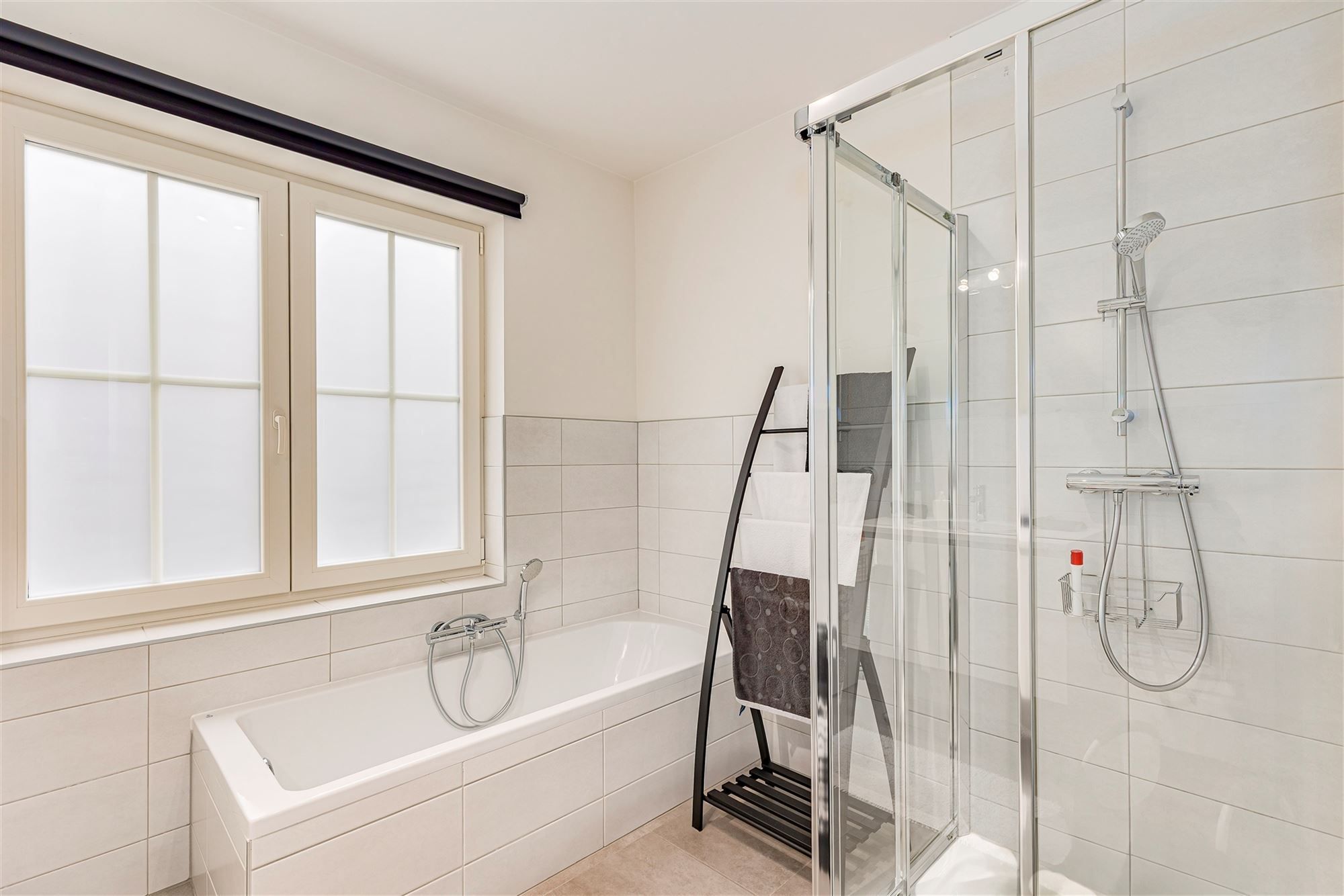 Lichtrijk appartement met 2 slpk en terras in Bazel foto 8