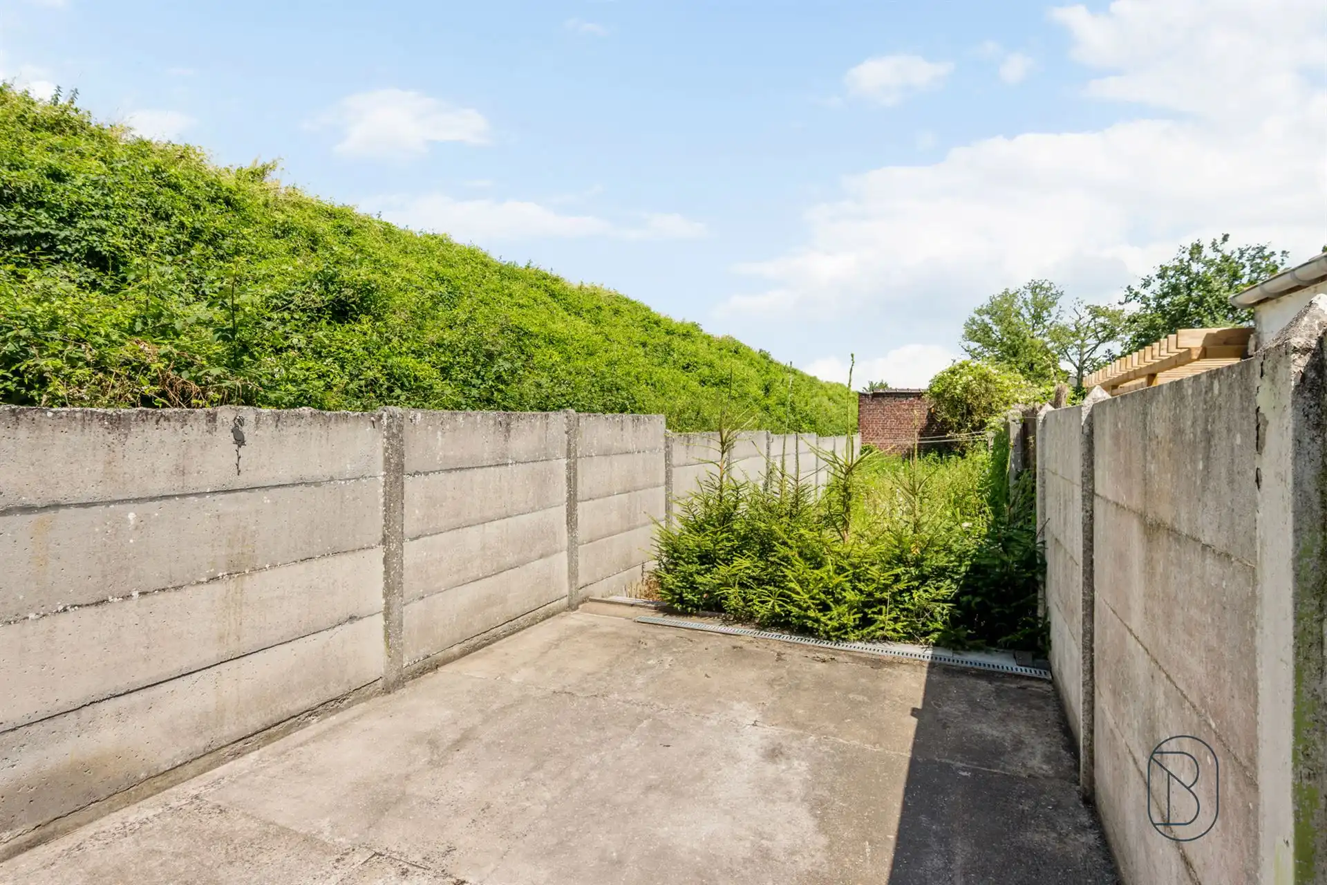 Te renoveren woning met 3 slk, garage en tuin! foto 28