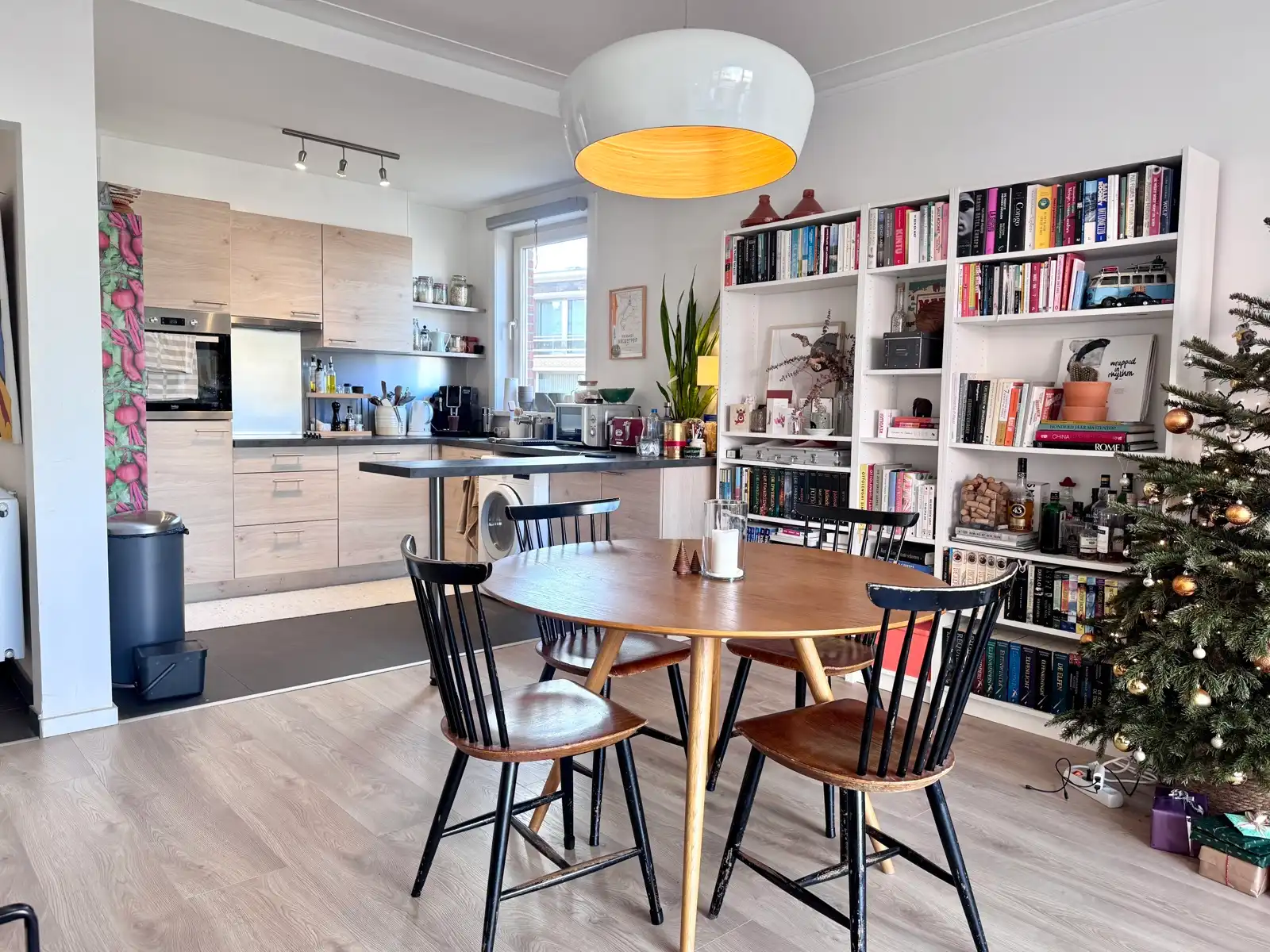 Licht 2 slpk. app. met garagebox op de eerste verdieping  foto 5