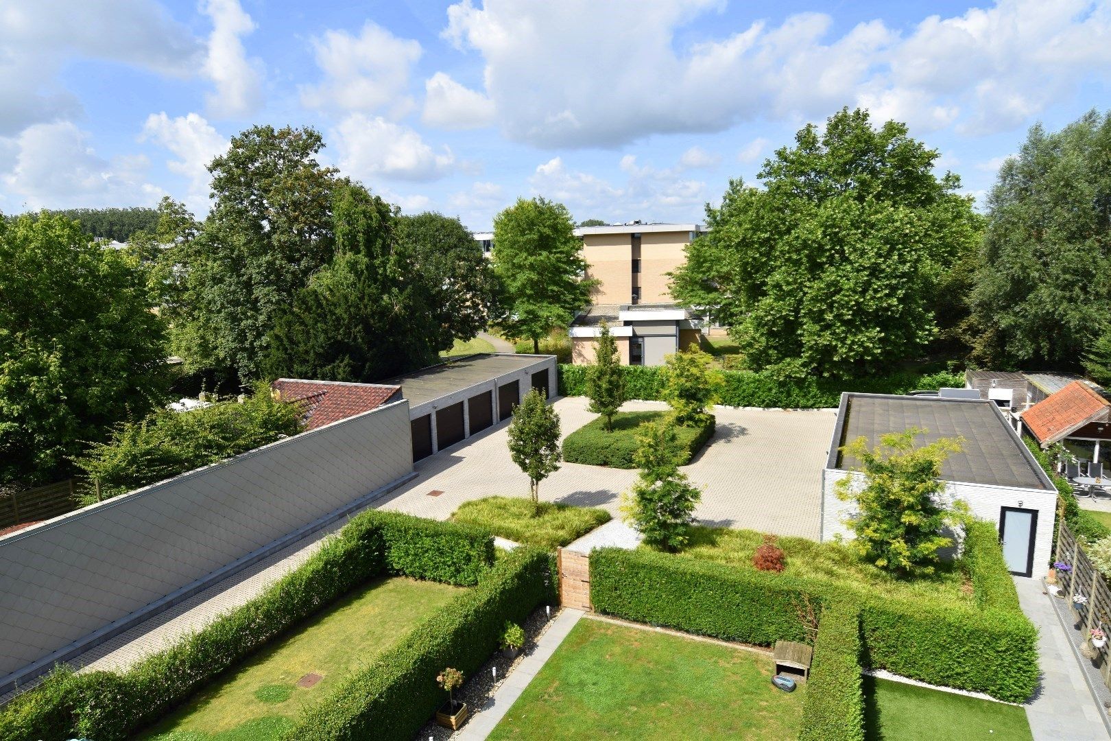 Prachtige penthouse met 2 slaapkamers en groot terras te centrum Ledegem foto 17