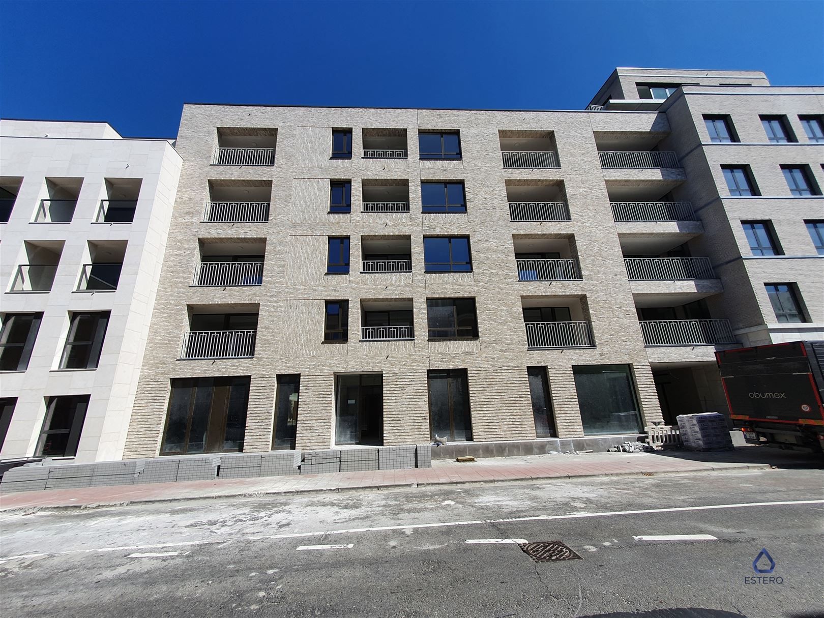 Nieuwbouwappartement met 3 slaapkamers op een topligging foto {{pictureIndex}}