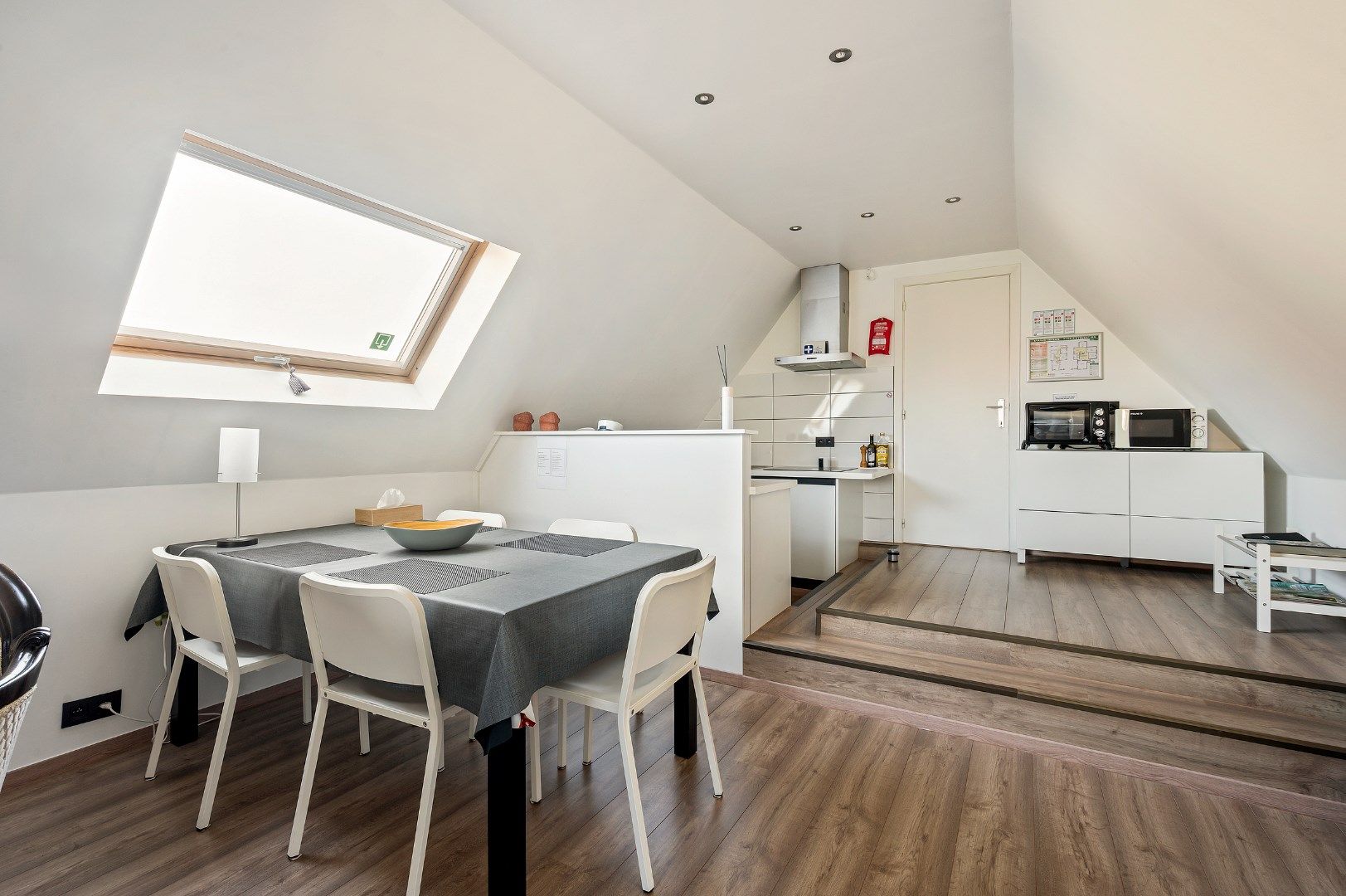 Uitstekend onderhouden villa te Ieper. Opp: 871m². foto 25