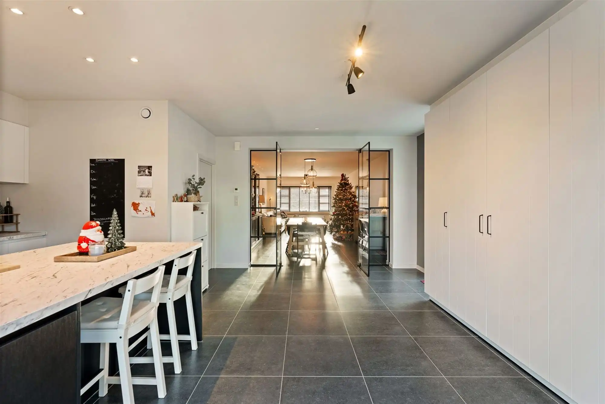 PRACHTIGE , INSTAPKLARE WONING OP TOP-LIGGING! foto 2