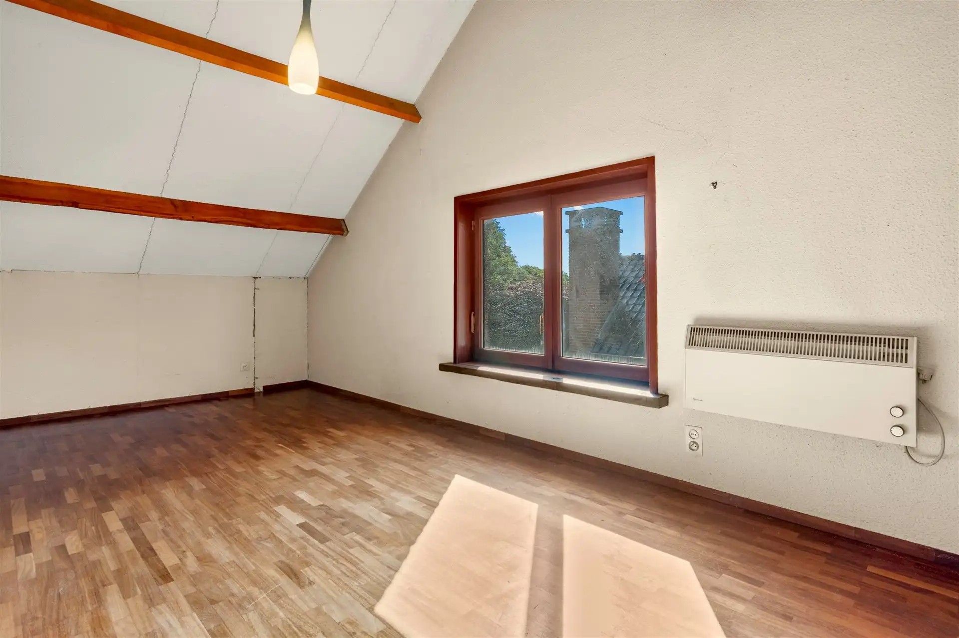Bijzonder unieke villa op zeer ruim perceel foto 22