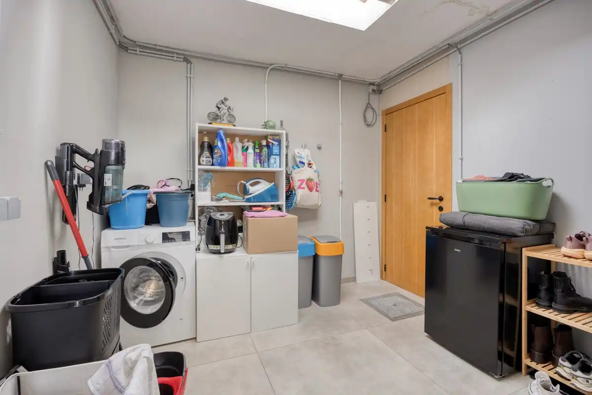 Halfopen bebouwing met 3 slaapkamers, tuin en garage foto 28