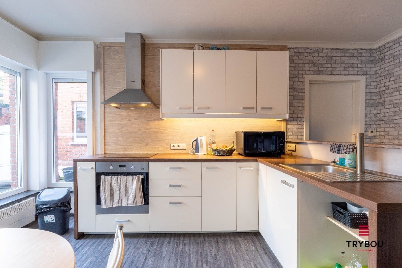 Kwalitatieve karakterwoning met ruime garage, pal in het centrum van Houthulst foto 10