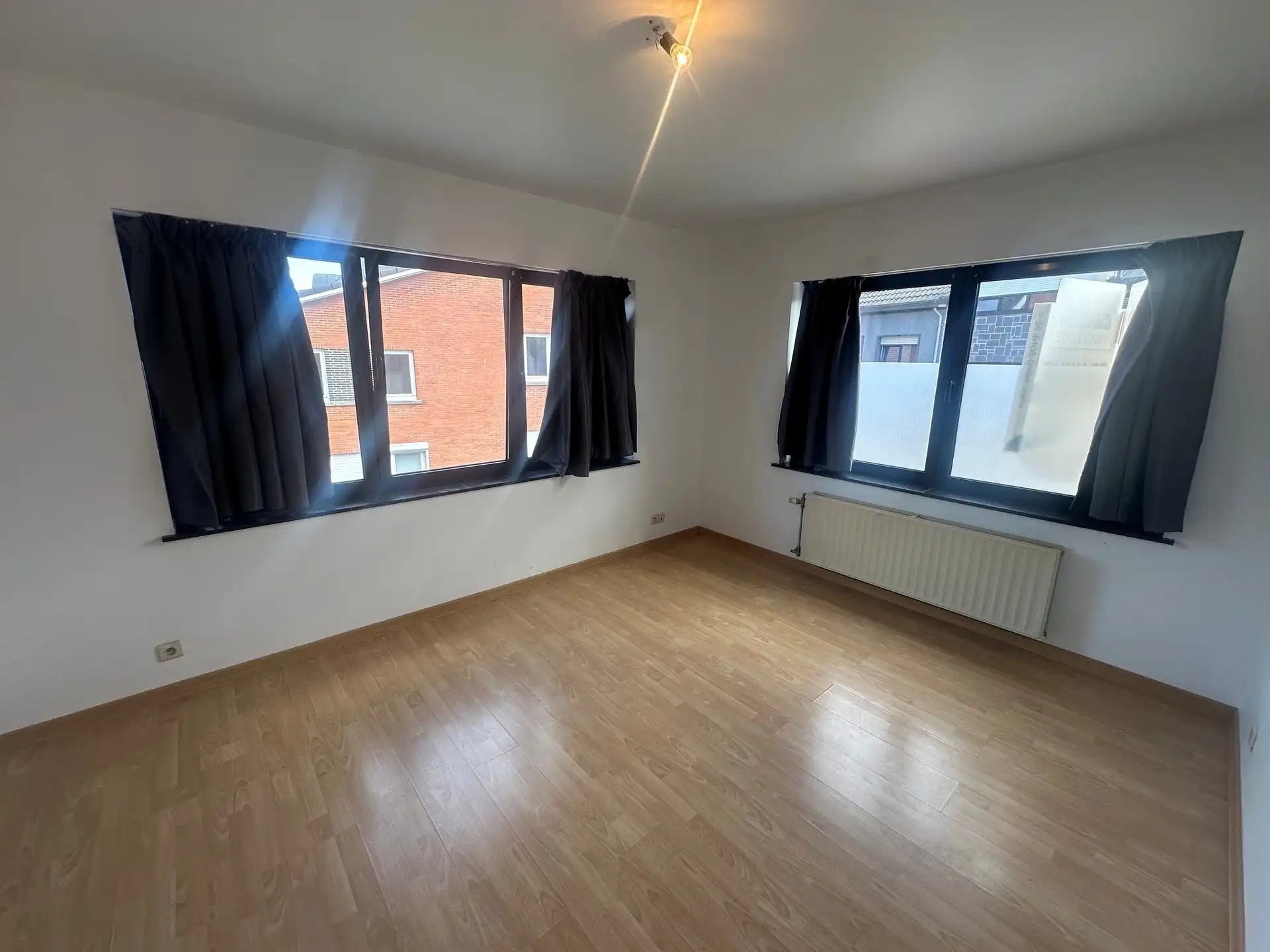 Ruim appartement met groot terras en 2 slaapkamers foto 7