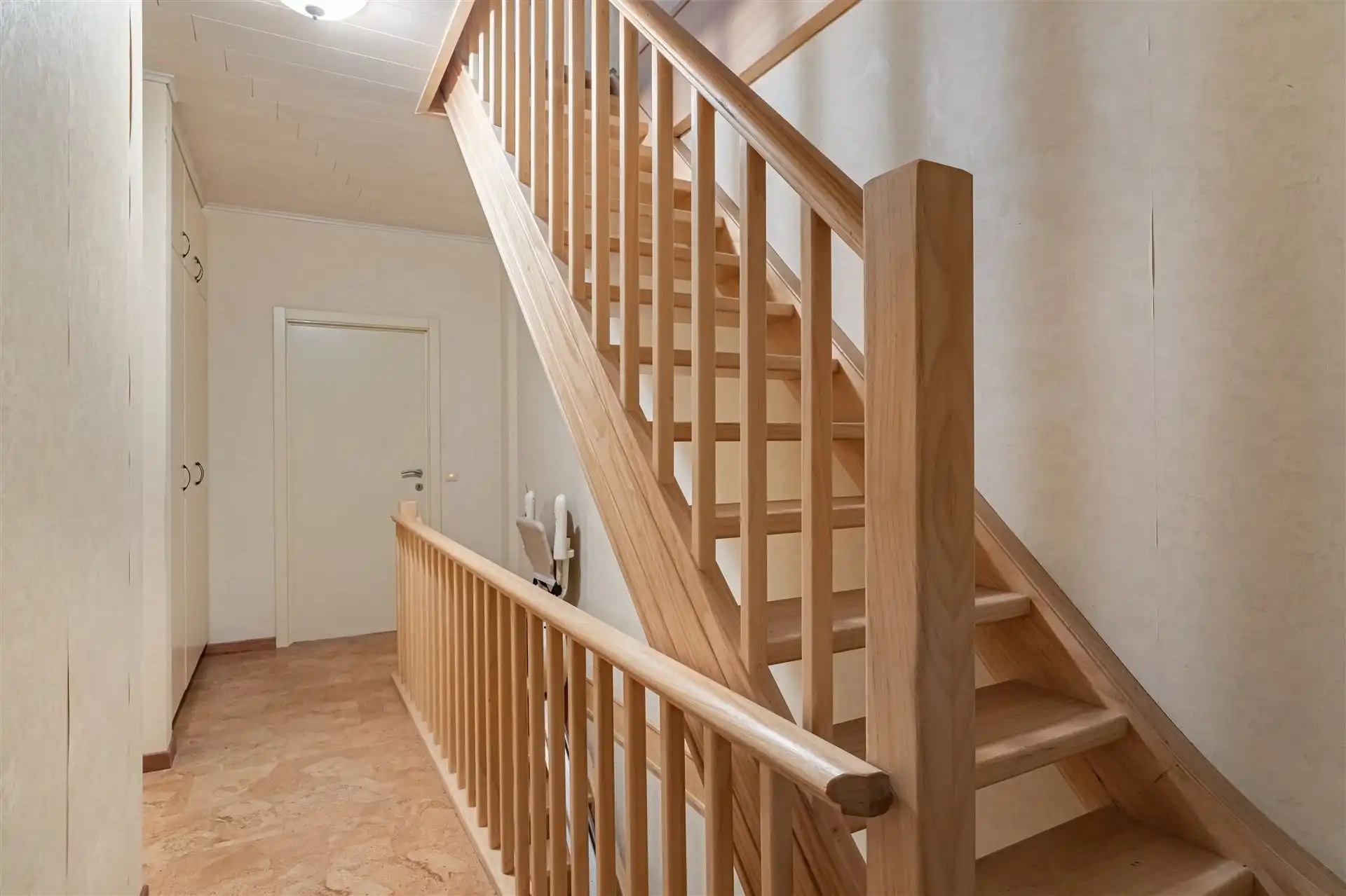 Woning met handelsgedeelte en opslagplaats. foto 31