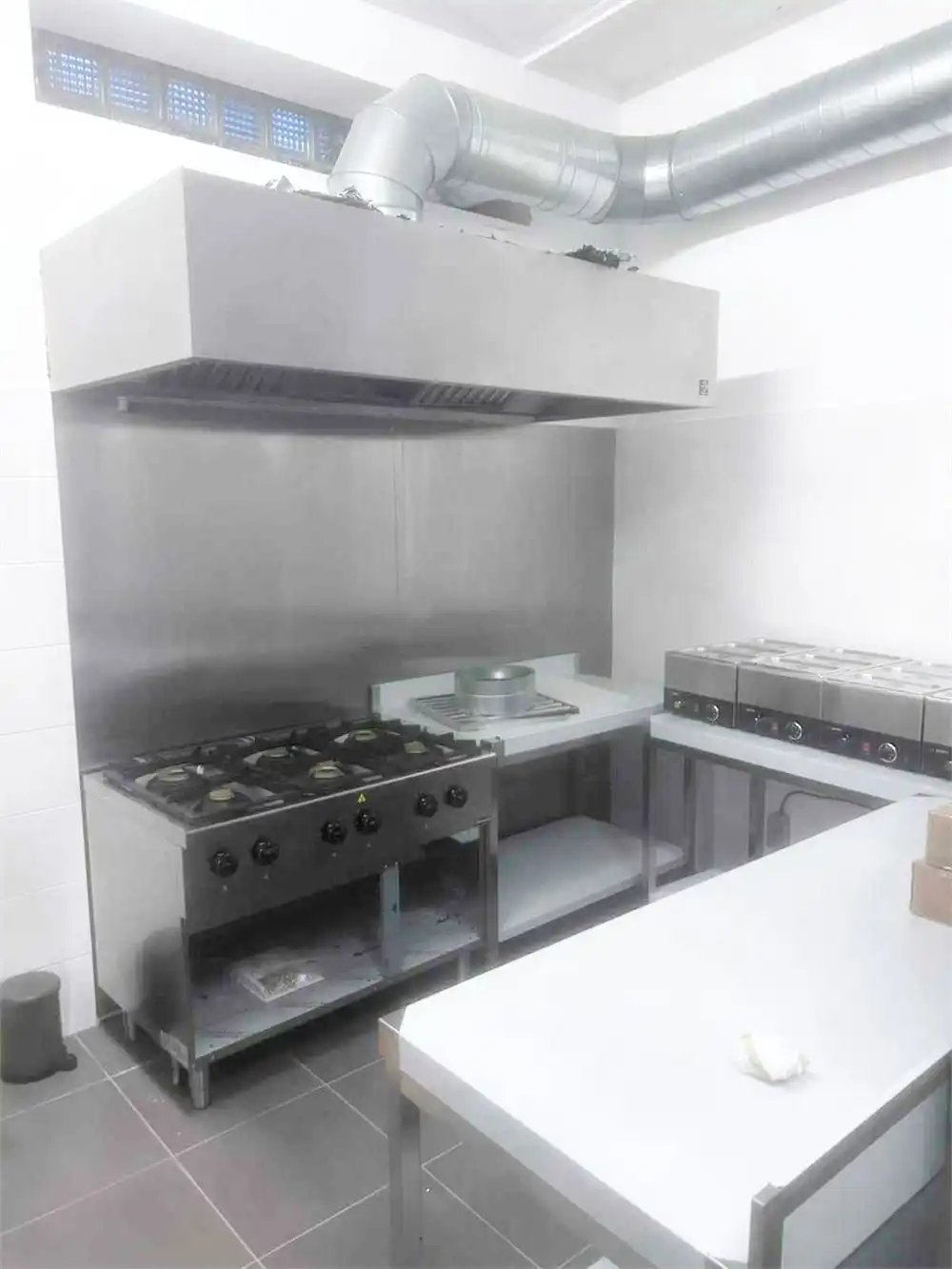 COMMERCIEEL GELIJKVLOERS HALLE BEESTENMARKT foto 7