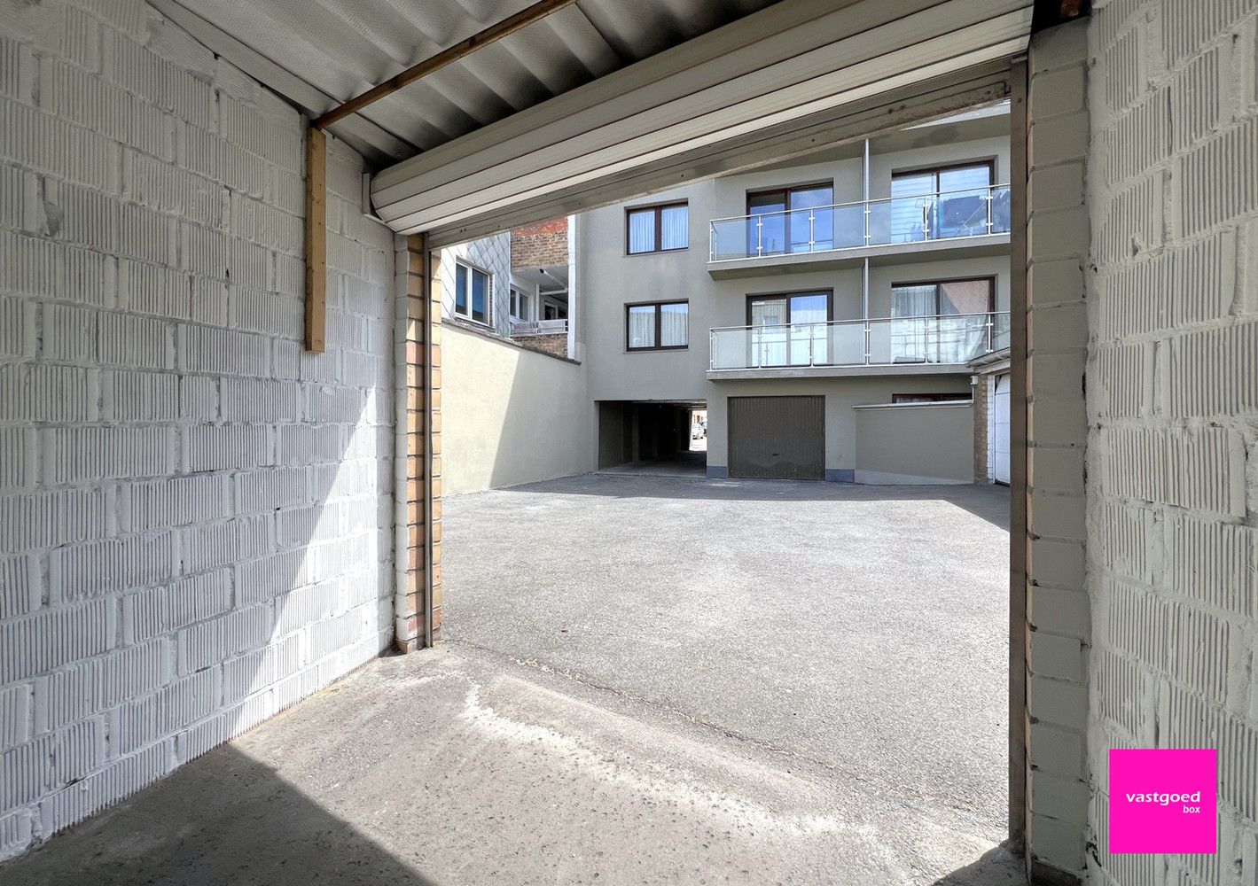 Bovengrondse garagebox, binnen stadsring Oostende foto 11