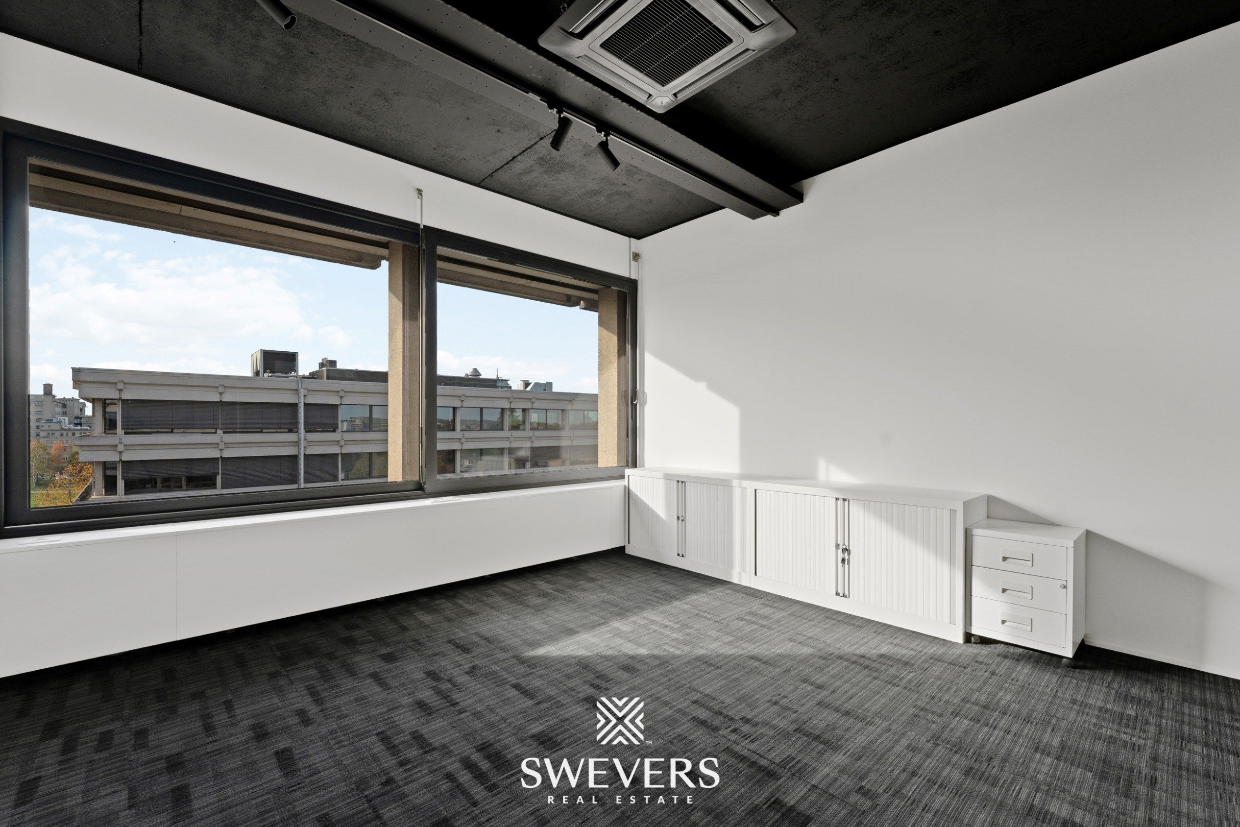 Instapklare trendy kantoren ( 412 m2 ) incl. parking op toplocatie centrum Hasselt foto 33