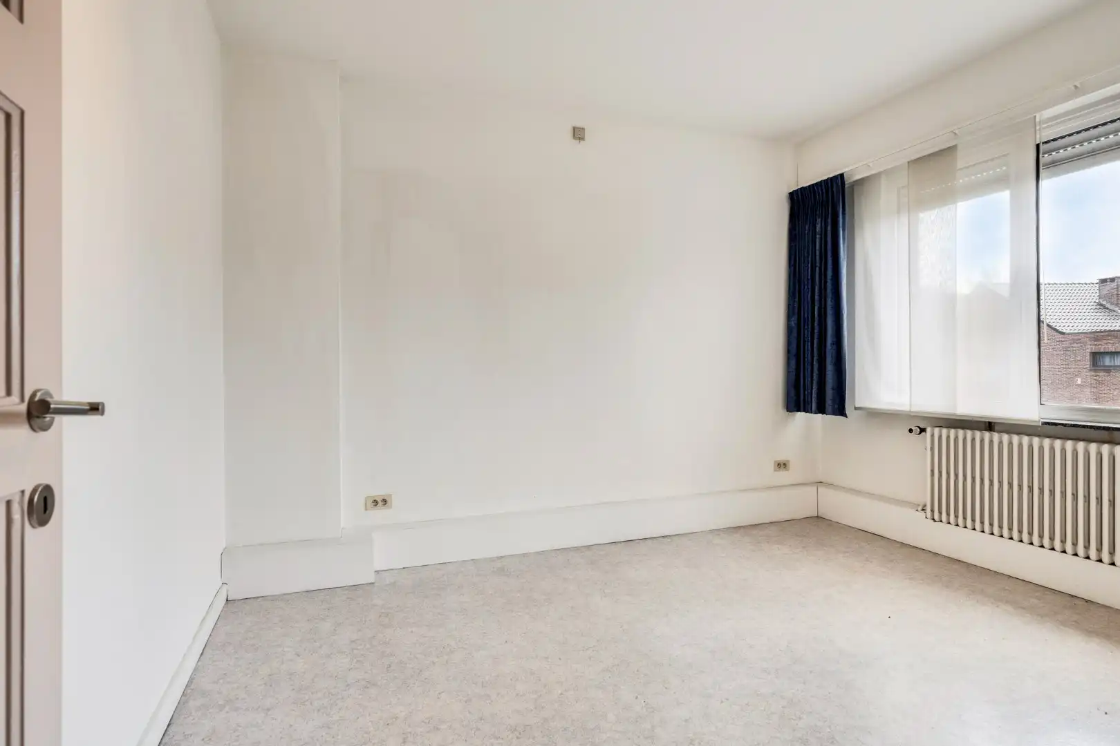 Instapklare woning met 3 SLPKS nabij het centrum van Mol !  foto 17