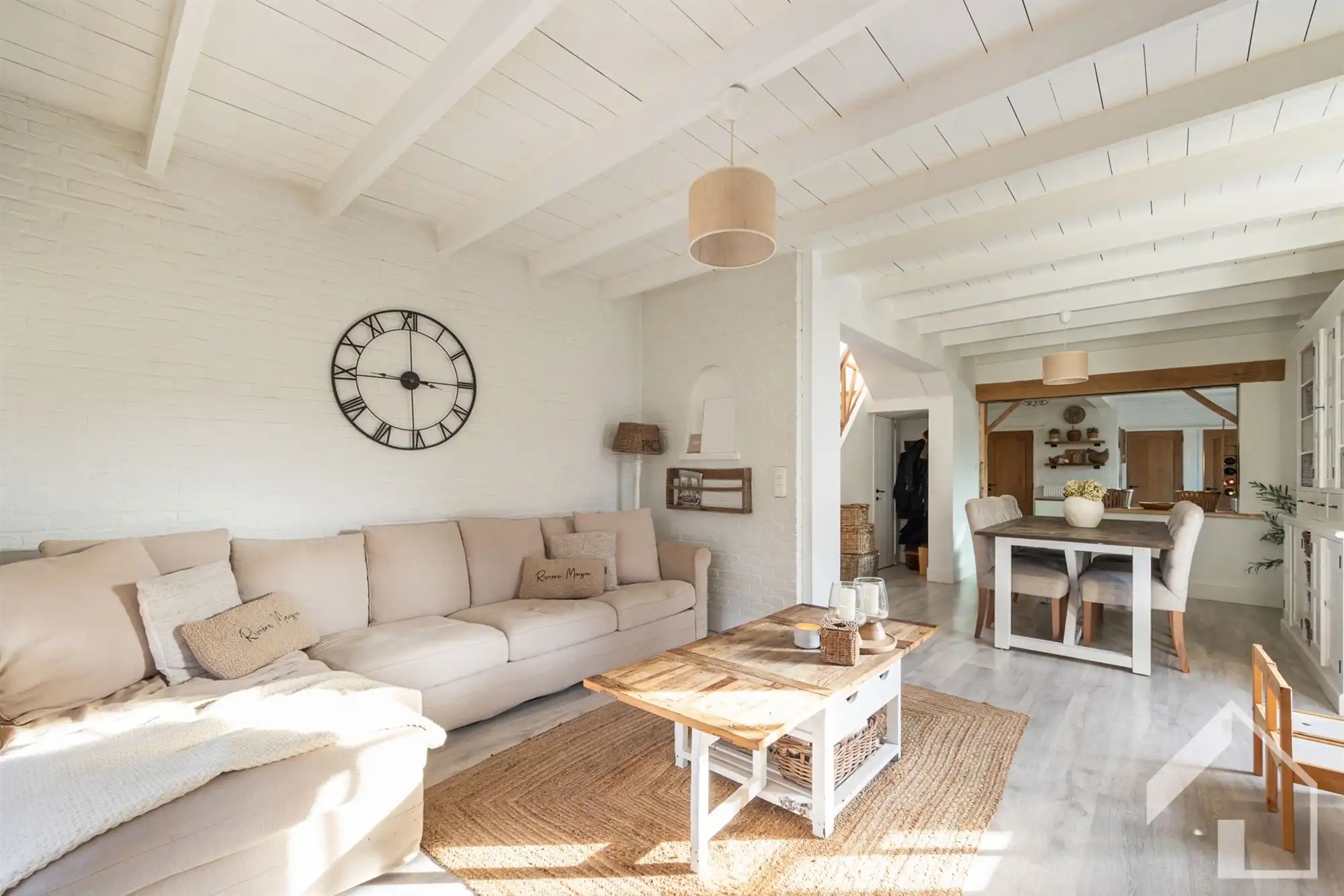 Hoofdfoto van de publicatie: Instapklare woning