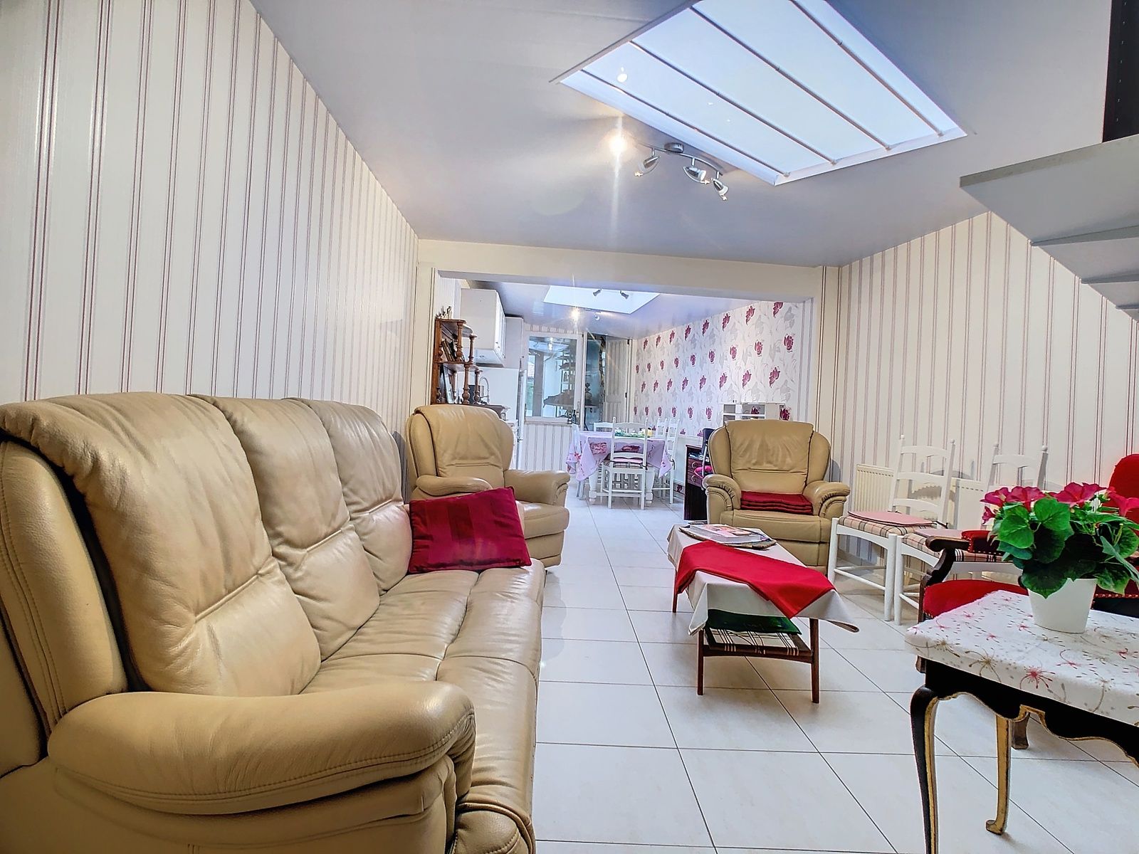 Huis en app. met 2 huisnrs., toonzaal, garage in centrum   foto 18