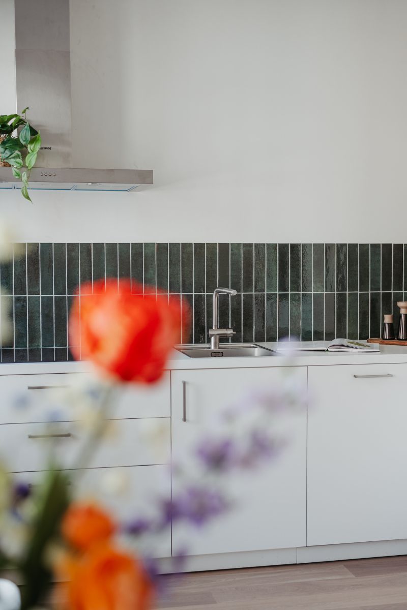 Lichtrijk gerenoveerd 2 slaapkamerappartement vlakbij Gent centrum foto {{pictureIndex}}