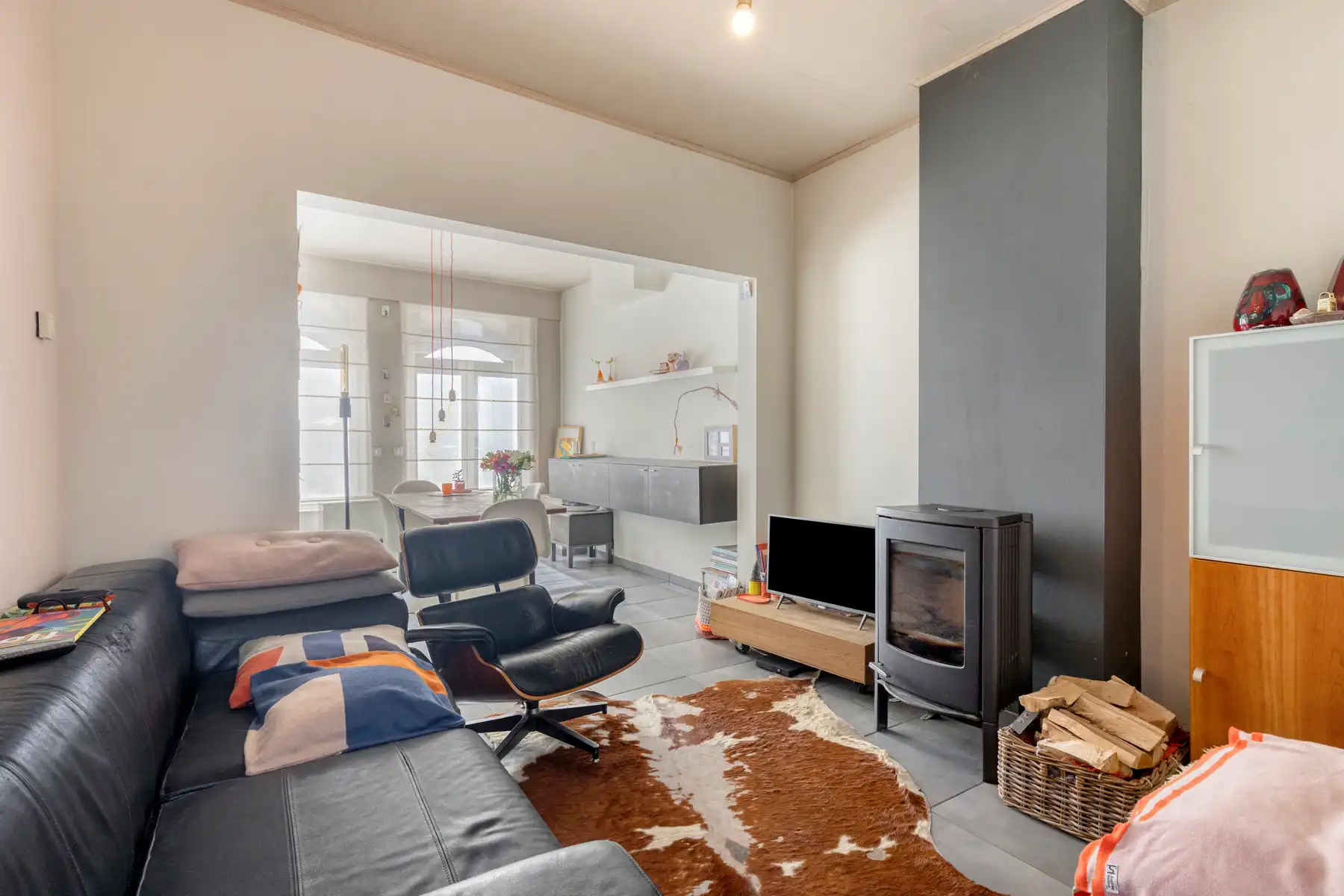Instapklare woning met gezellige tuin en terras in het centrum van Opwijk! foto 8