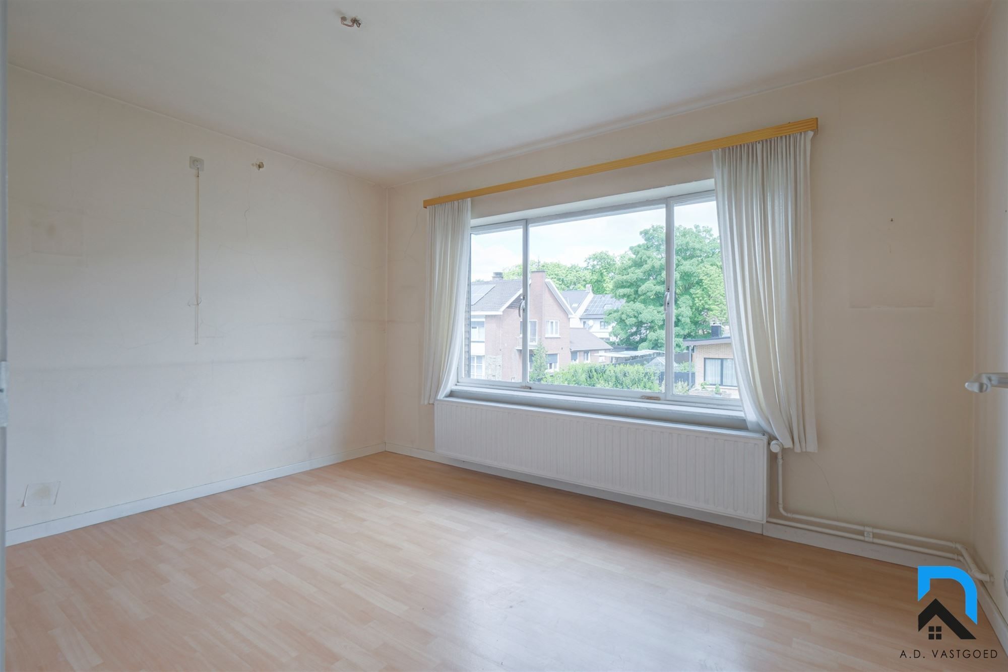 Halfopen bebouwing met tuin op toplocatie foto 15