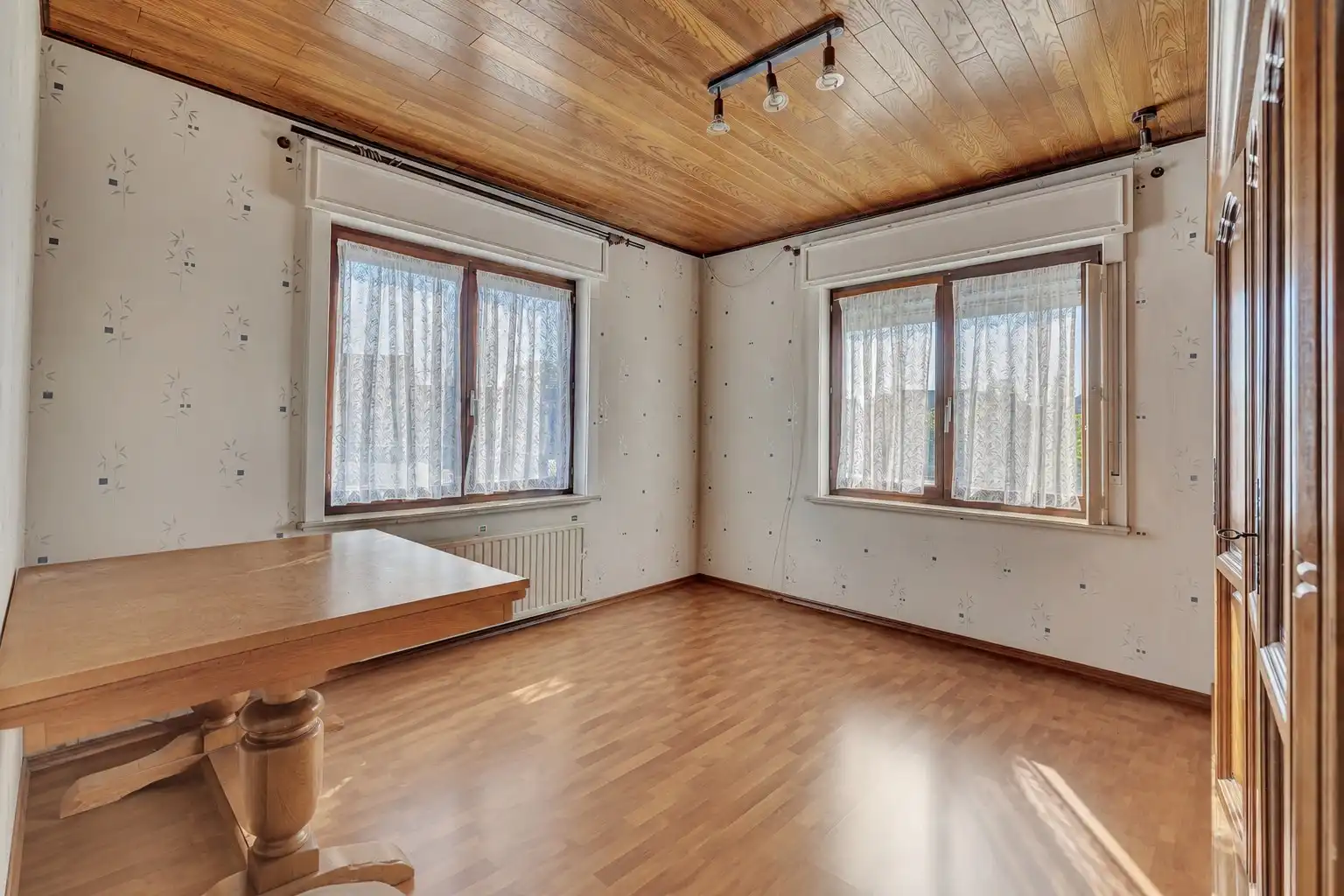 Karaktervolle gezinswoning met 3 slpks, garage en tuin foto 16