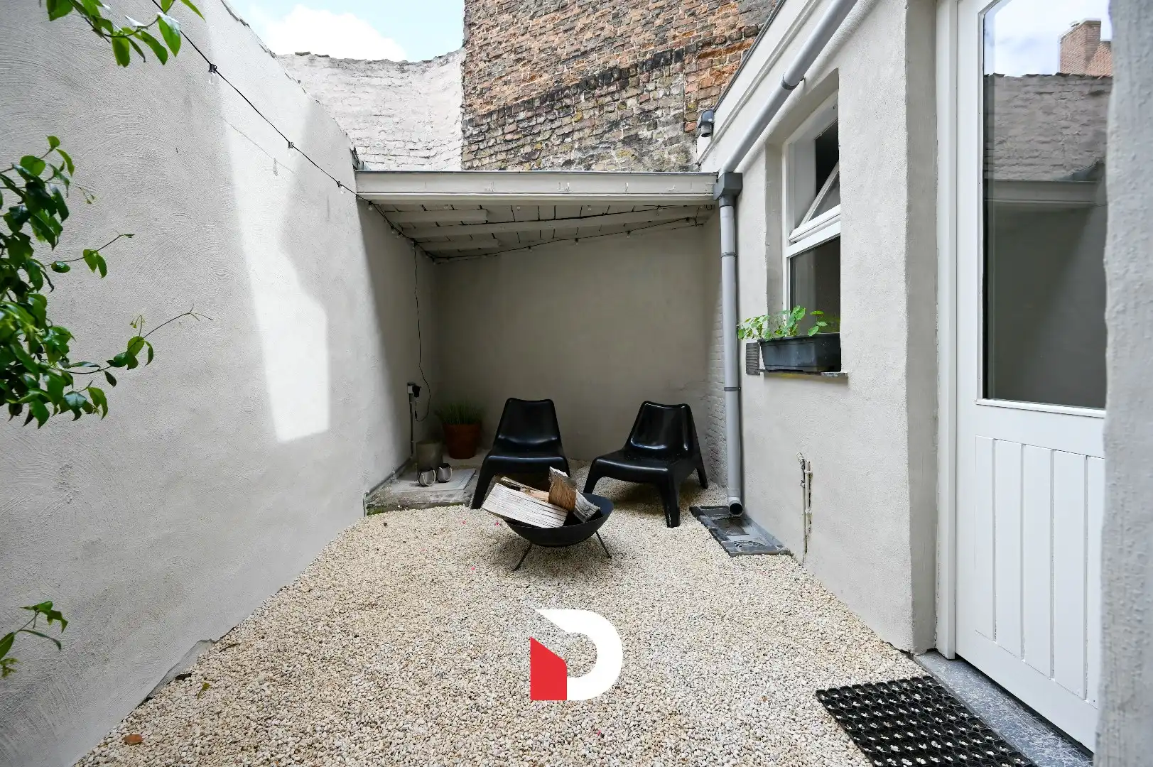 Bijzonder fraai gerenoveerde hoekwoning nabij de Coupure in hartje Brugge foto 15