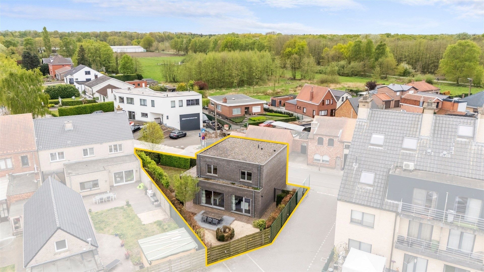 Recente gezinswoning met 3 slaapkamers en inpandige garage (BJ 2014) foto 31