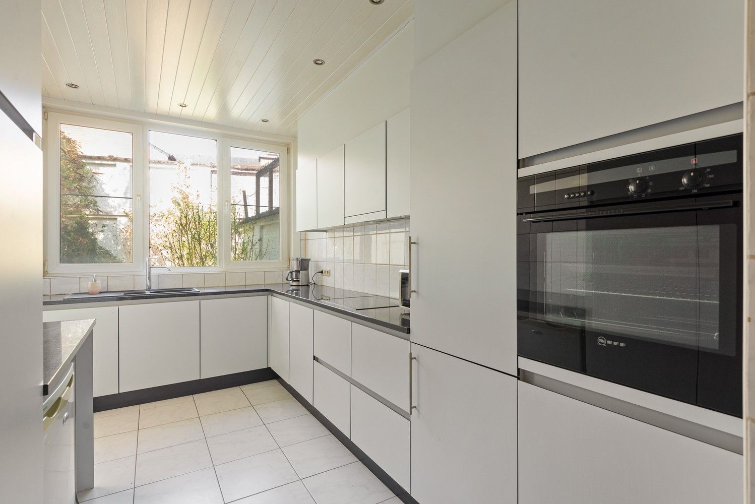 Ruime gezinswoning met 5 à 6 slaapkamers en ruime tuin te Antwerpen! foto 10