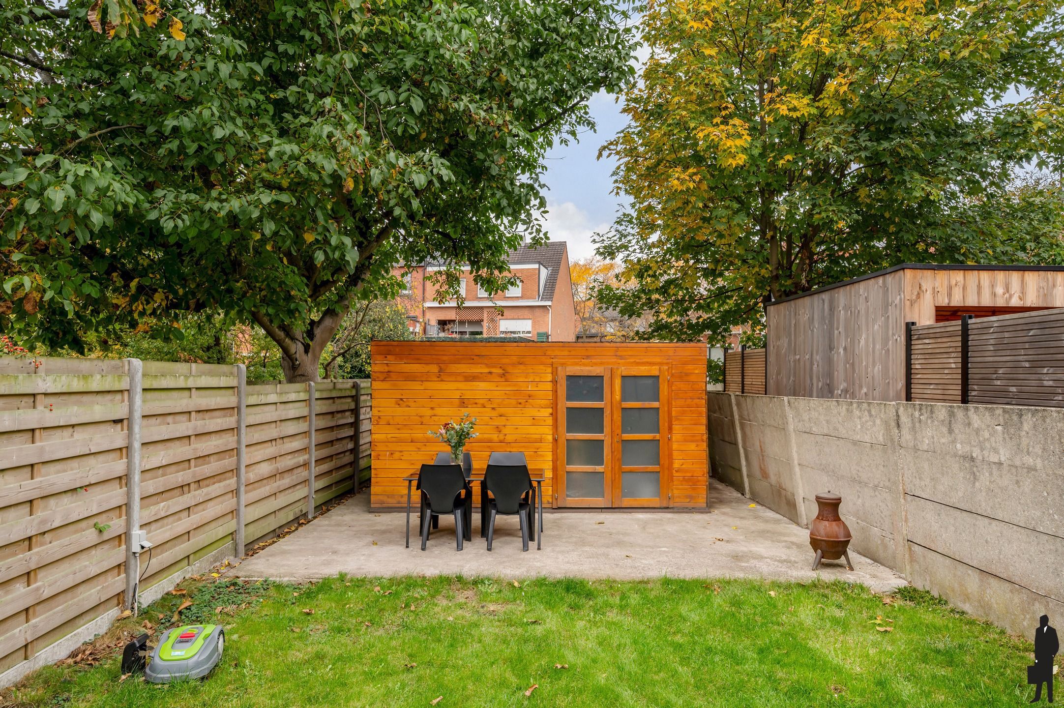 Schitterende woning met ruime tuin foto 17