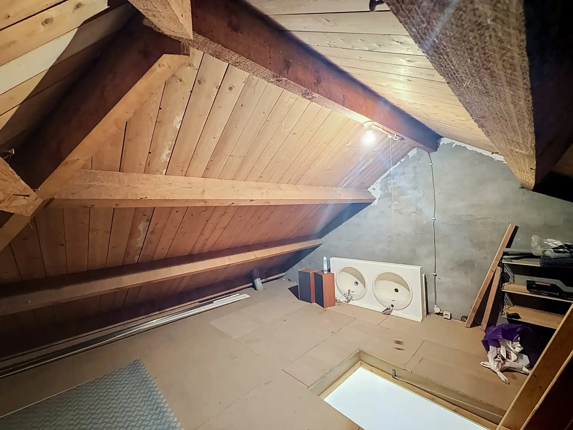 Op te frissen gezinswoning met 4 slaapkamers en tuin! foto 12