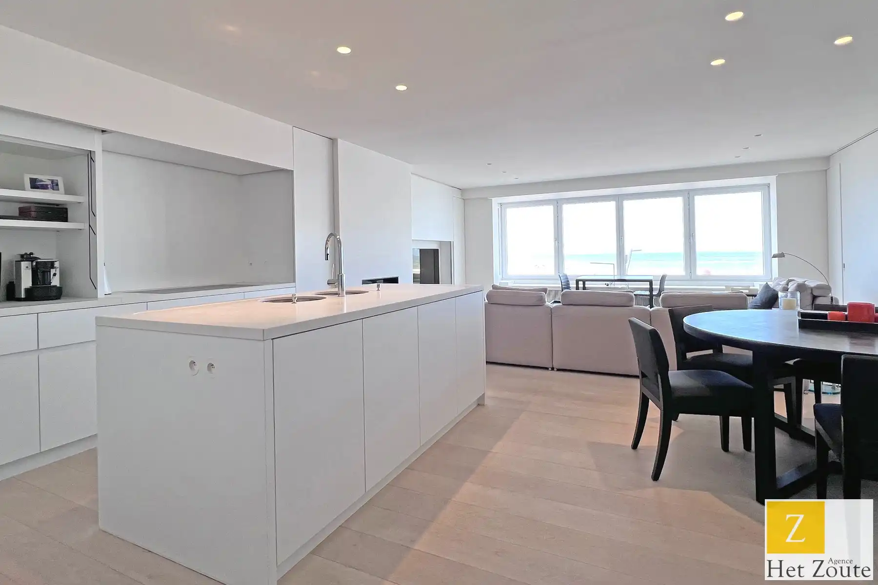 Drie-slaapkamer appartement aan het Rubensplein te Knokke foto 3