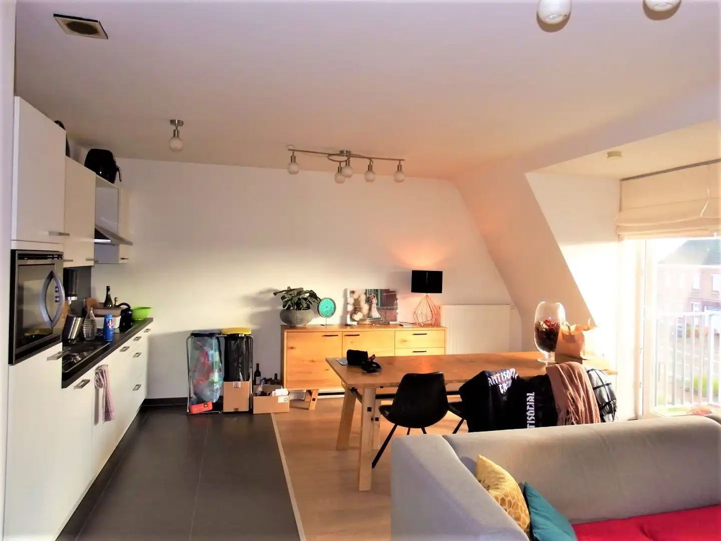 Prachtig appartement met 3 slpks en lift op de 2de verdieping. foto 3