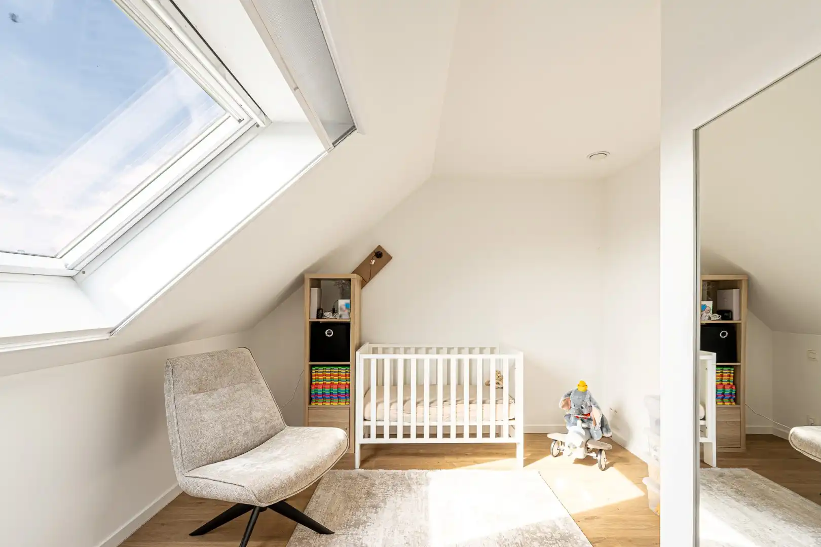 Instapklaar duplex-appartement met 3 slaapkamers, 2 terrassen en garage in Moorslede foto 15