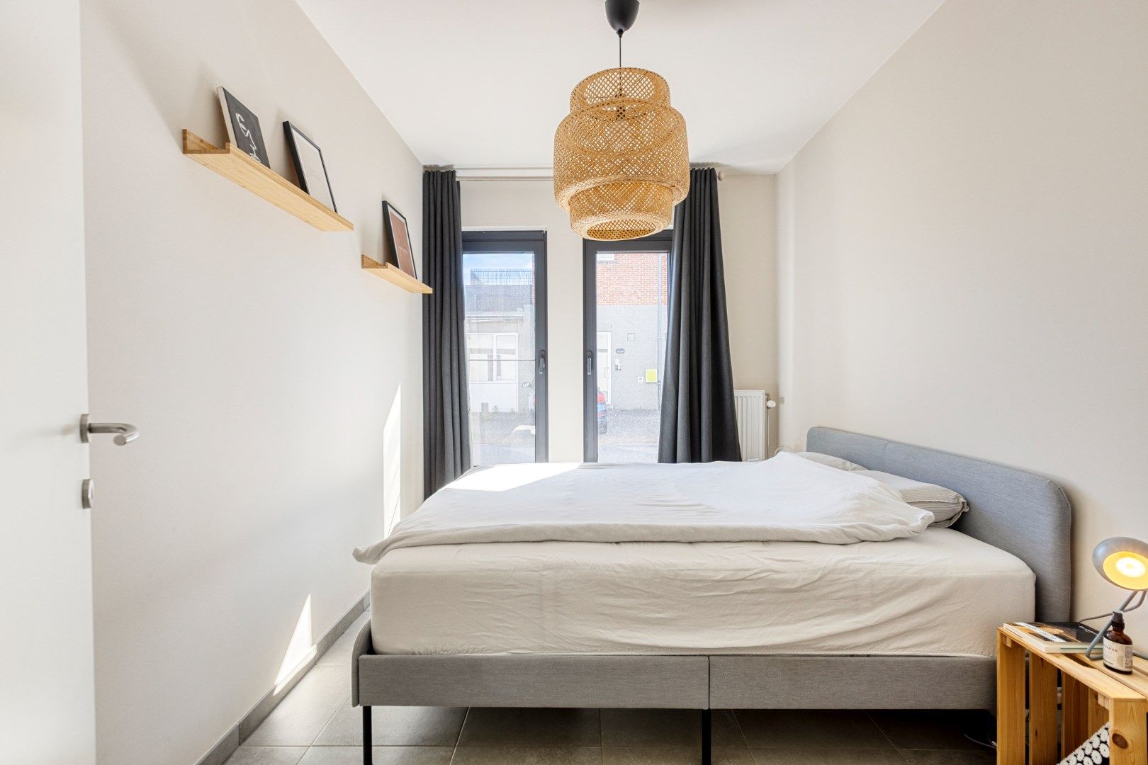 Instapklaar gelijkvloers appartement met 3 slpks, kelderberging en parking te OLV Olen ! foto 17