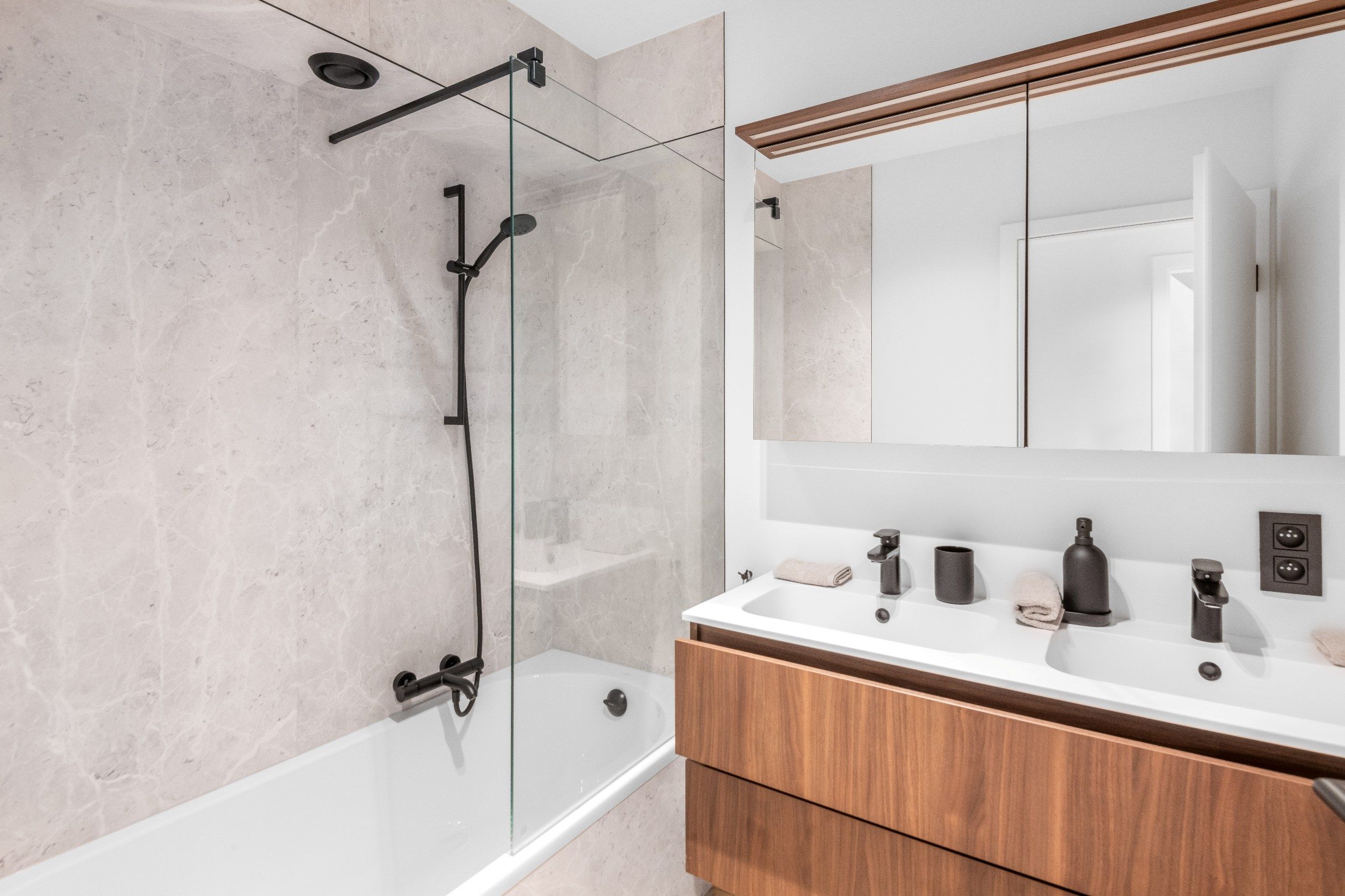 Instapklaar appartement met zuid-west oriëntatie gelegen in het centrum van Knokke. foto 14