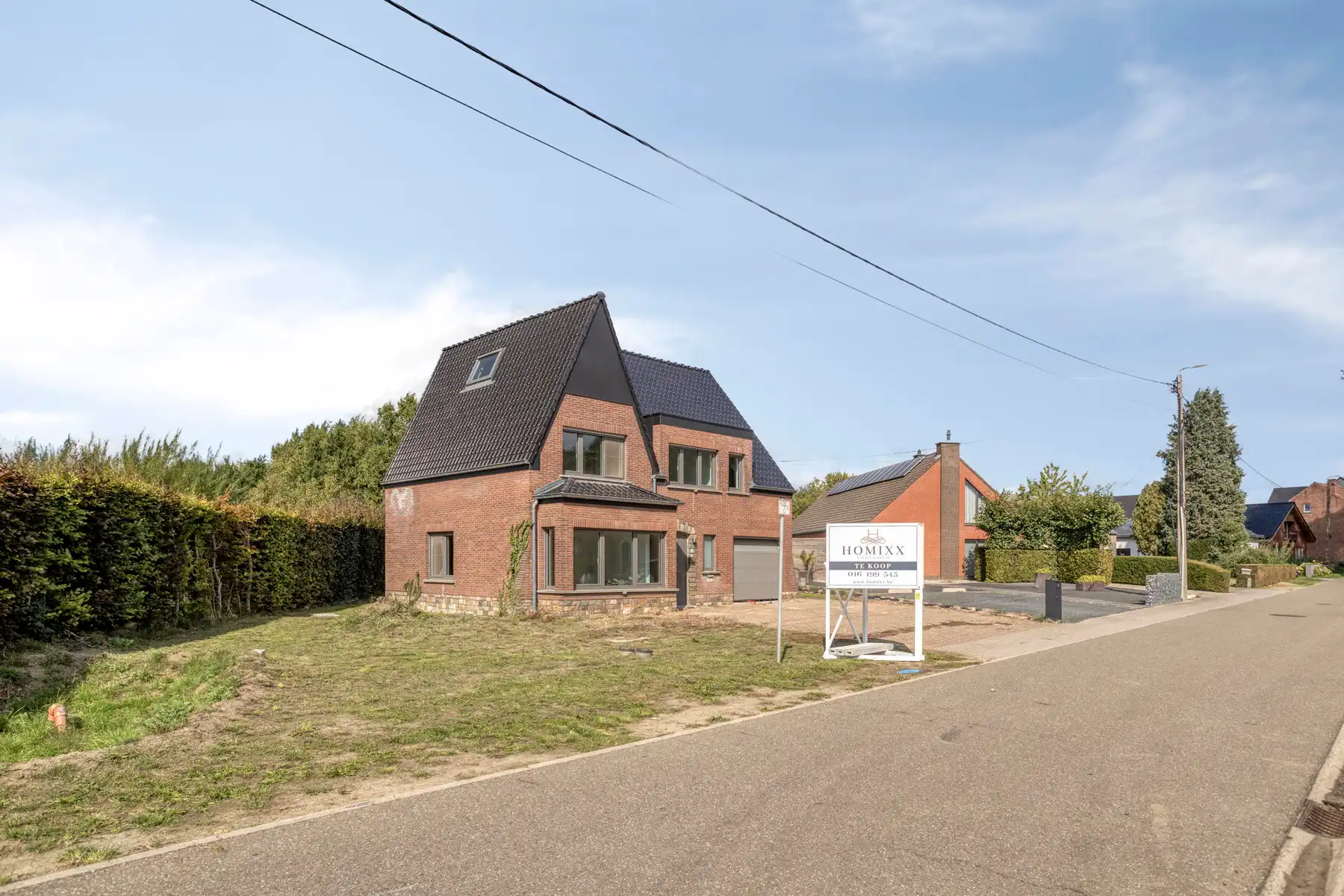 Ruime, energiezuinige gezinswoning met prachtige tuin foto {{pictureIndex}}
