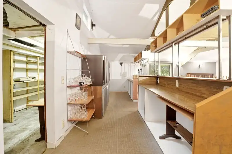 Commercieel pand met woonst en feestzaal op zichtbare locatie te Tielt 🏠 foto 14