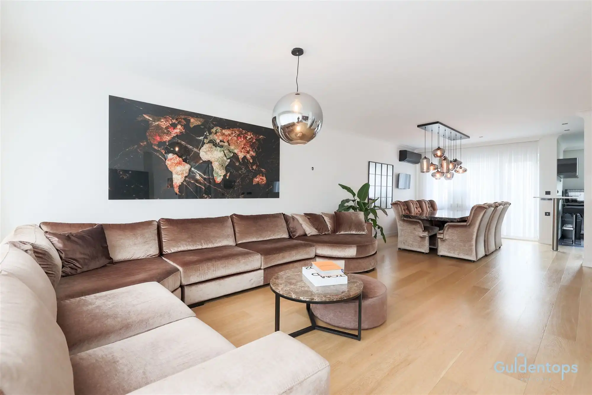 Knappe ruime woning op absolute toplocatie foto 9