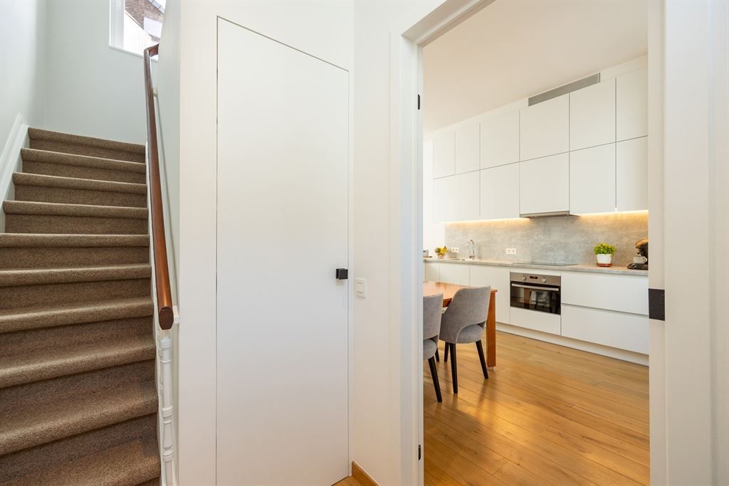 Volledig gerenoveerde woning in Oud-Berchem foto 8