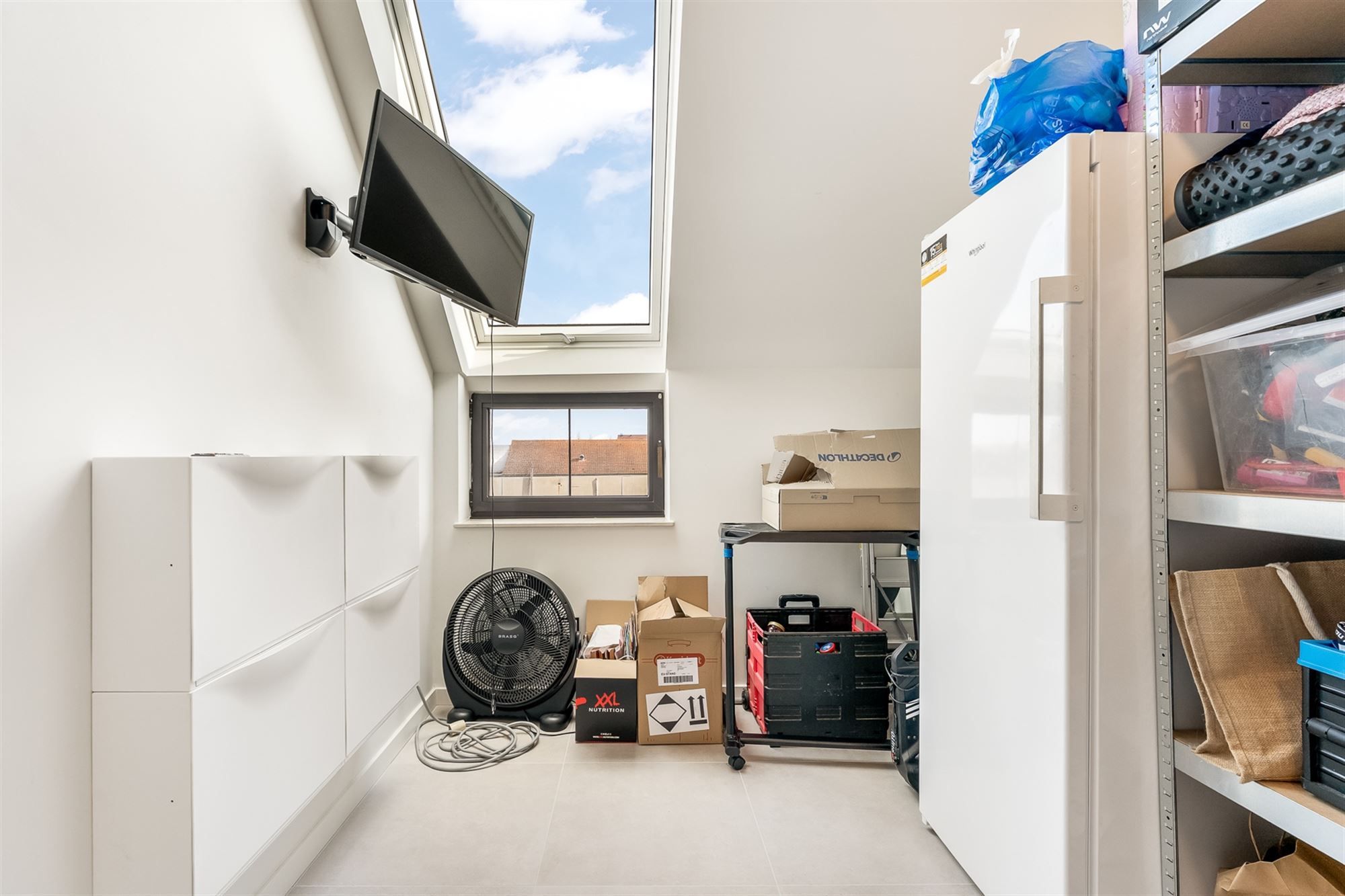 KNAP GERENOVEERD, LICHTRIJK APPARTEMENT (129M²) MET 3 SLAAPKAMERS TE HALEN foto 25