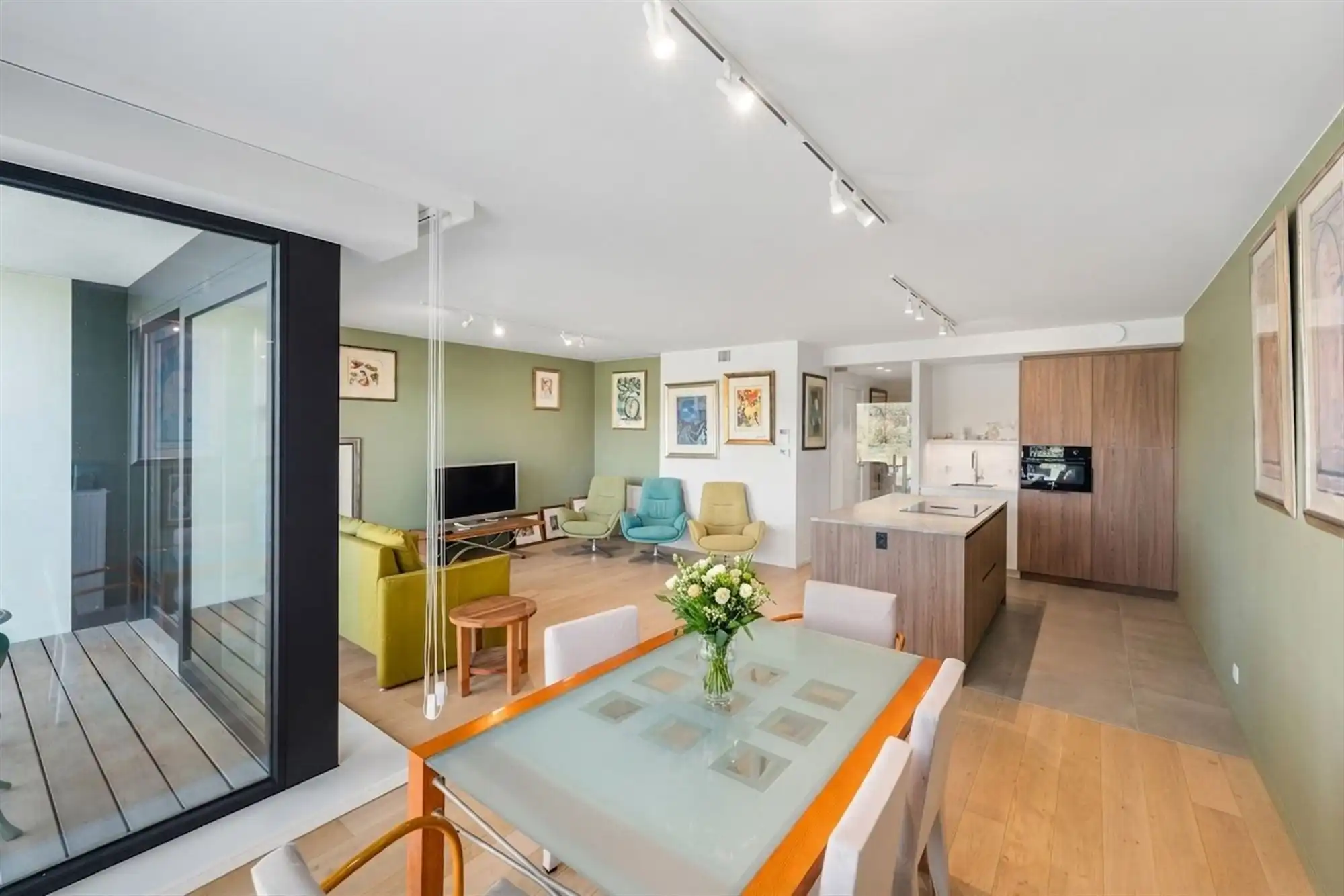 Luxueus (quasi nieuw) appartement vlakbij het strand!  foto 8