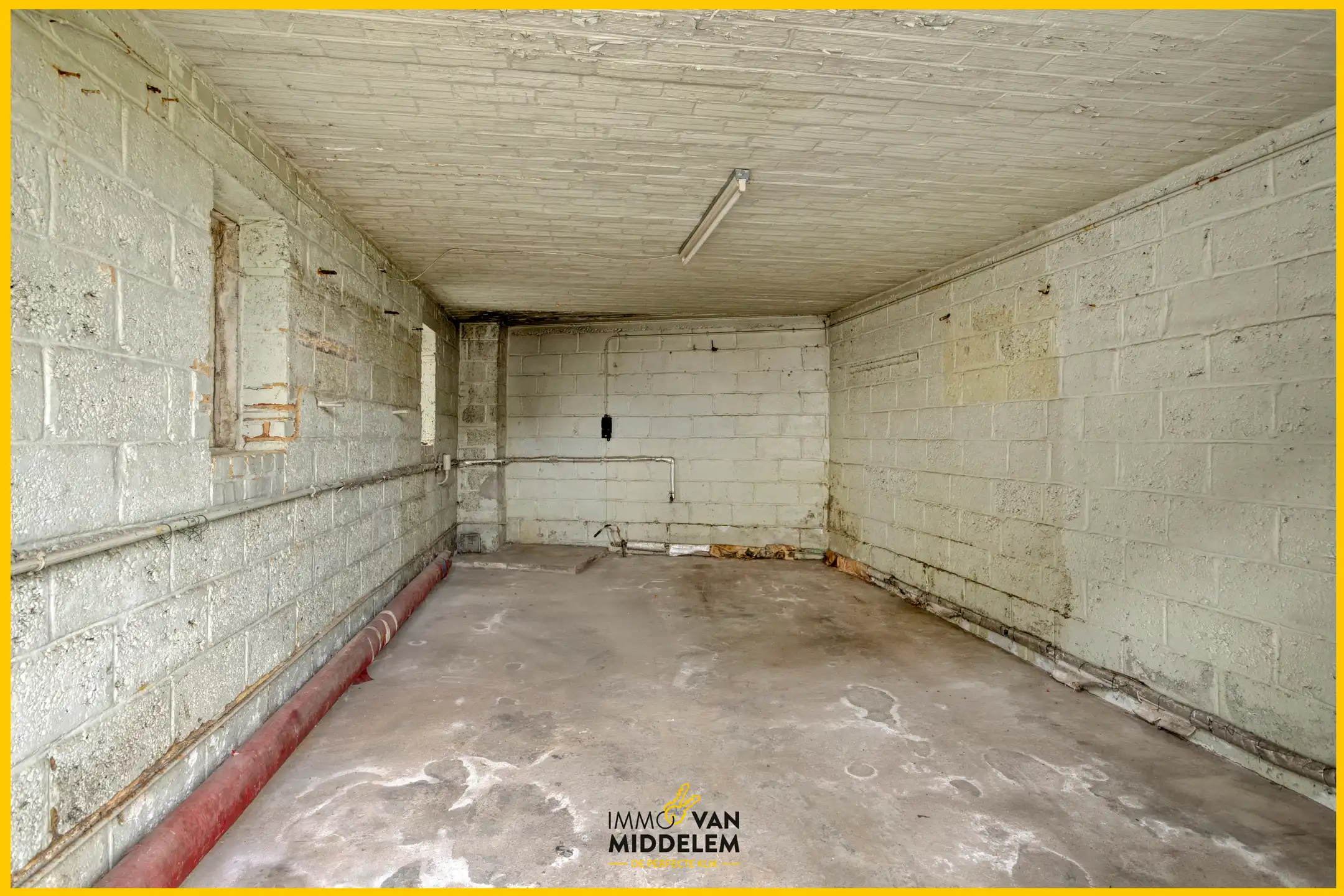 DEELS TE RENOVEREN WONING MET 3 SLPK, GARAGE EN TUIN foto 22