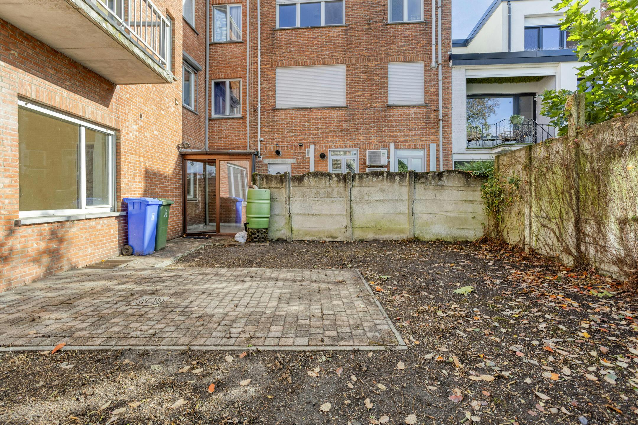 Gelijkvloers appartement met 1 slaapkamer en tuin te koop in Wilrijk foto 12