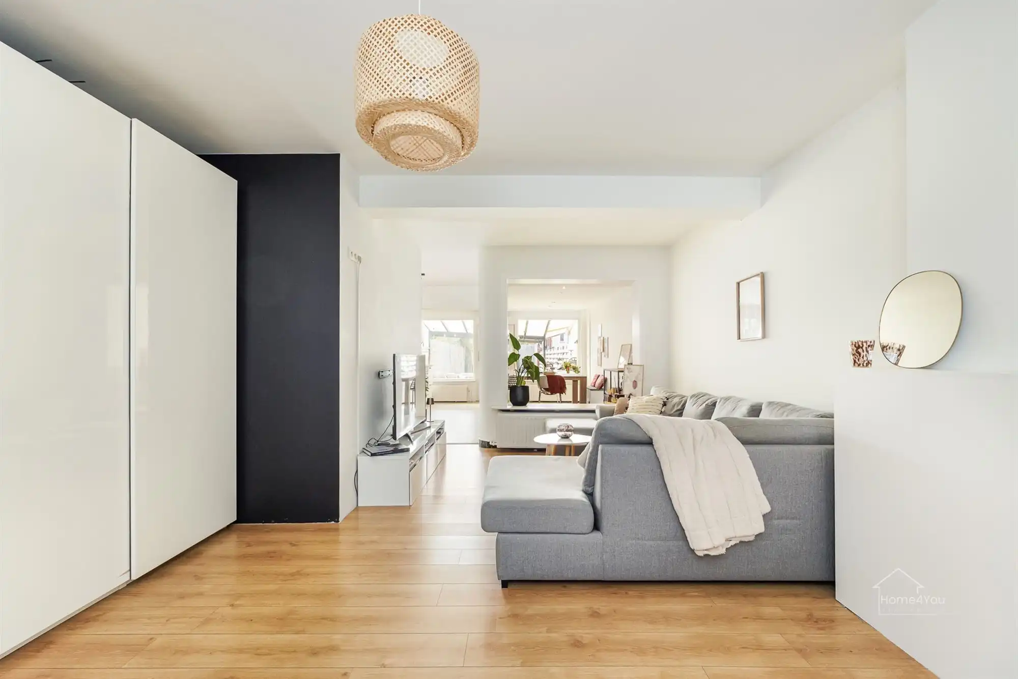 Instapklaar gelijvloers Appartement met Tuin foto 2