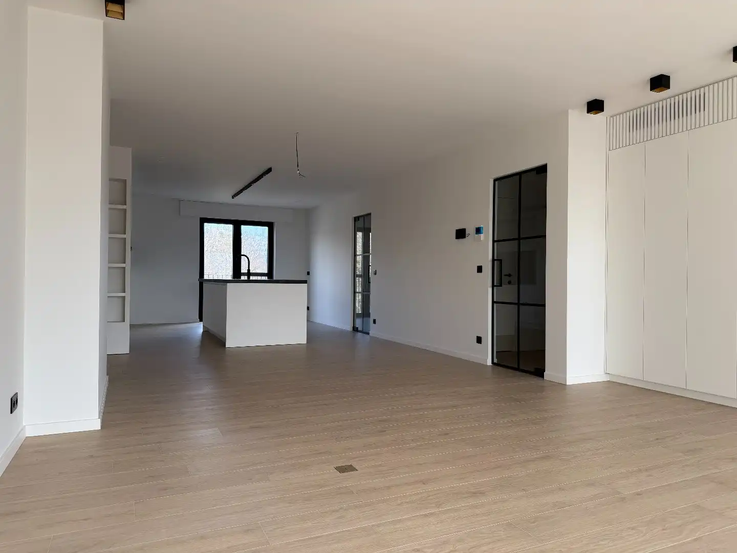 Exclusief penthouse met terrassen, carport en garage foto 6