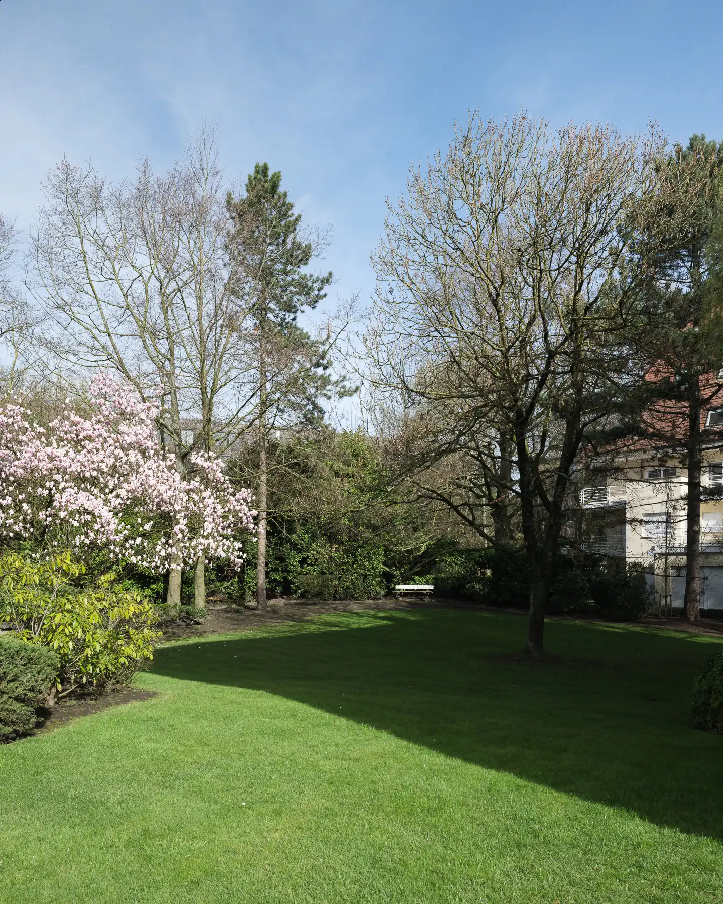 Hedendaags tweeslaapkamer appartement met garagebox foto 19