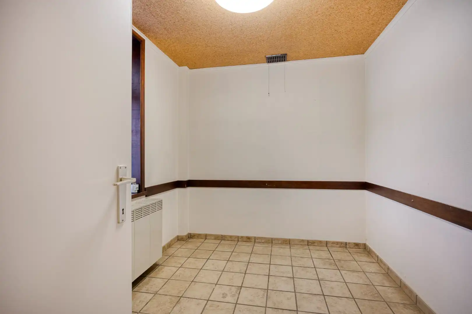 Instapklare gezinswoning met praktijkruimte foto 17