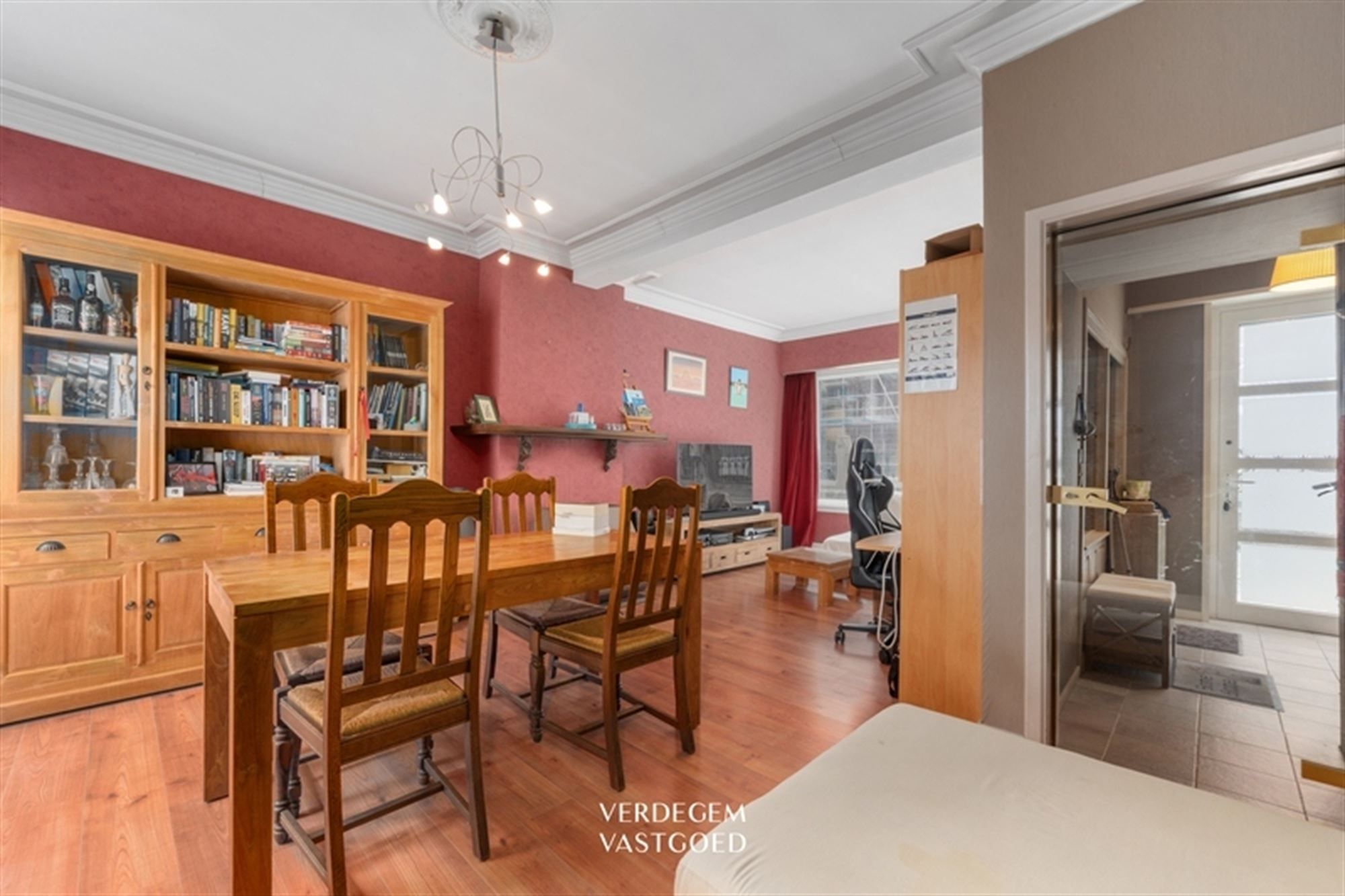 Wonen onder de kerktoren: woning met 3 slaapkamers en buitenruimte foto 3