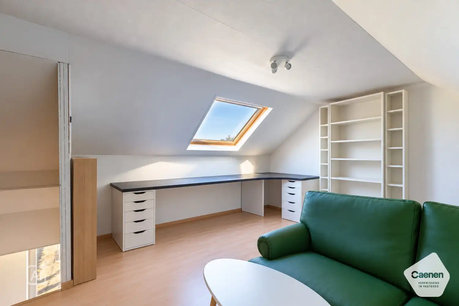 Instapklare half-open woning in het rustige en groene dorp Hertsberge met 3 slaapkamers , carport en zonnige tuin! foto 13