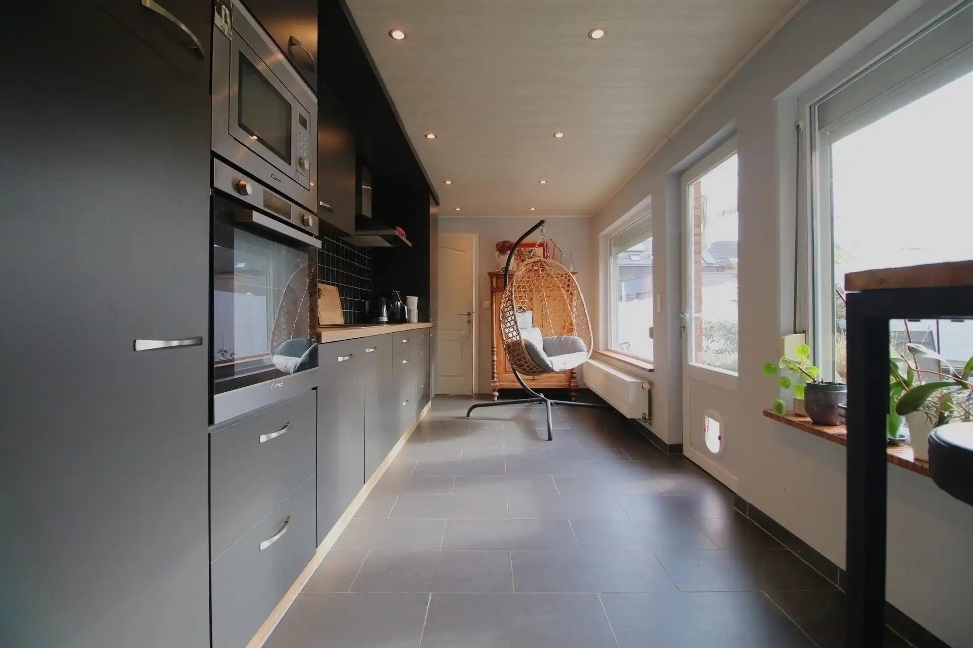 Gerenoveerde woning met tuin in rustige buurt foto 7