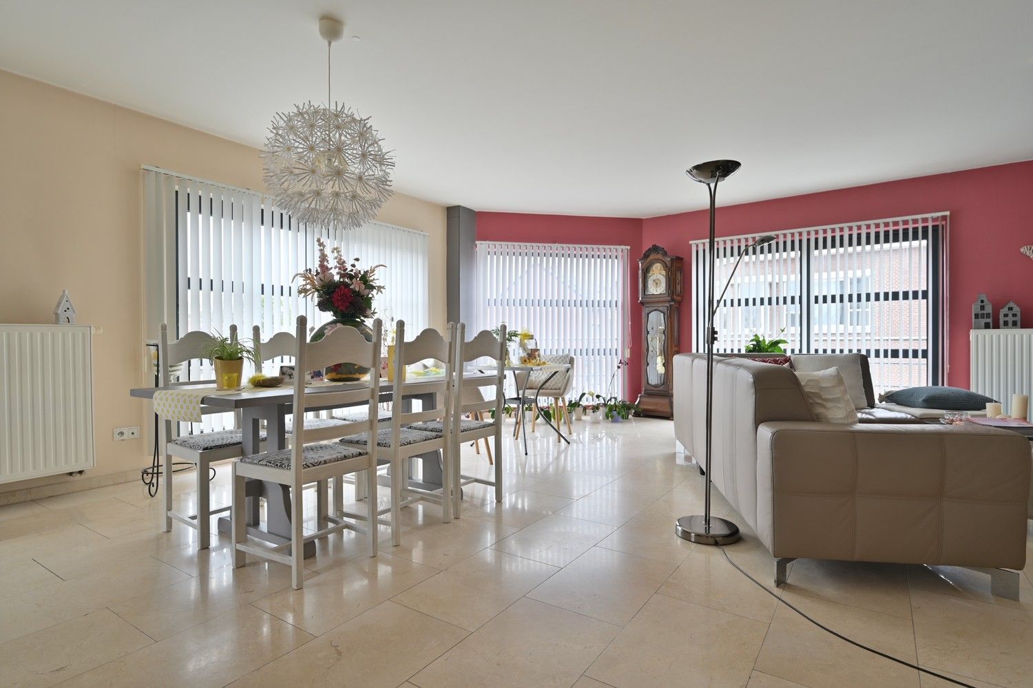 Modern, instapklaar appartement (137 m²), gunstig gelegen aan de rand van het centrum van Bilzen foto 2